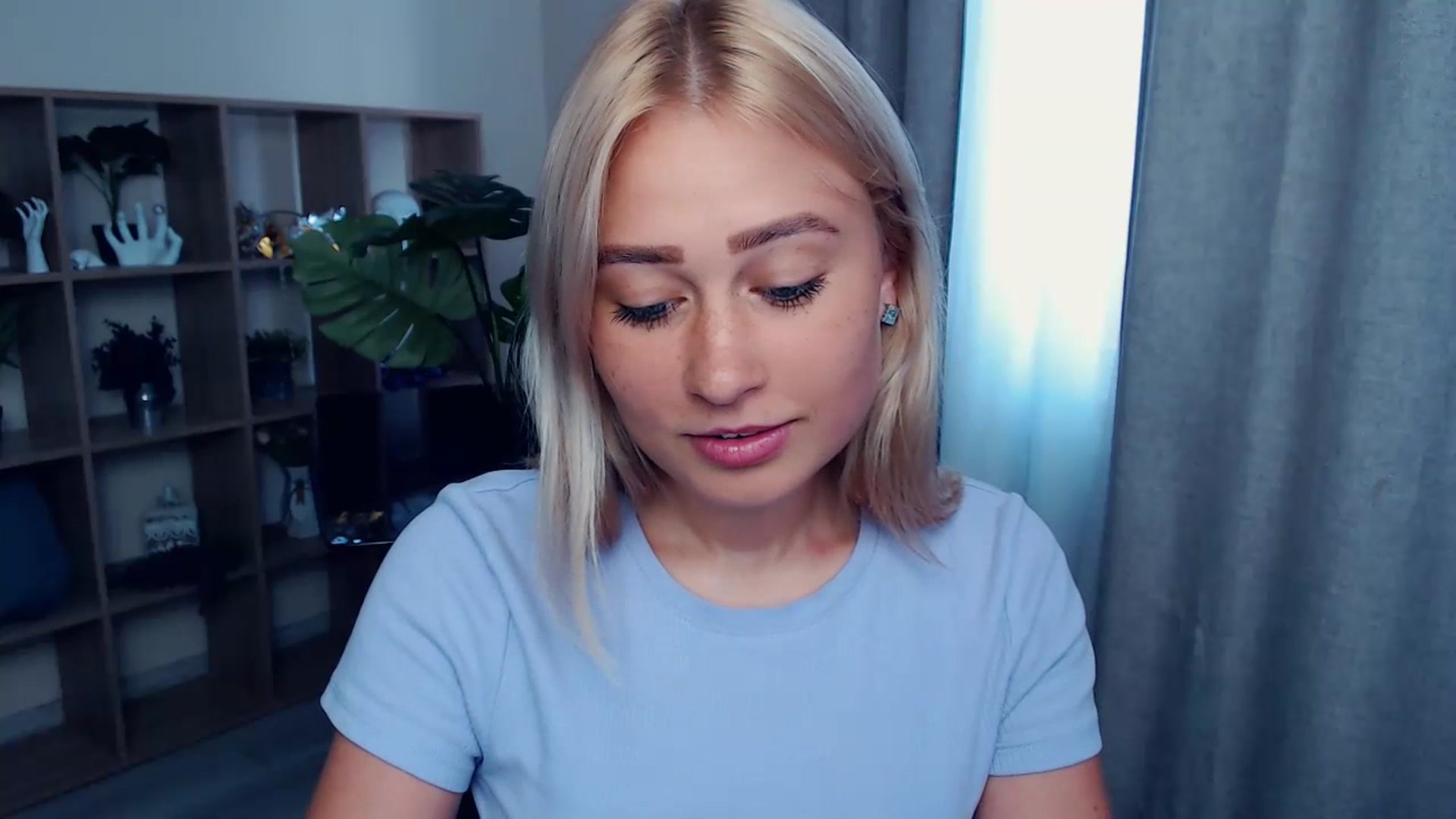 Gallery image thumbnail from Kukla_kolduna's myfreecams stream on, 07/17/2023, 15:08 image 13 of 20
