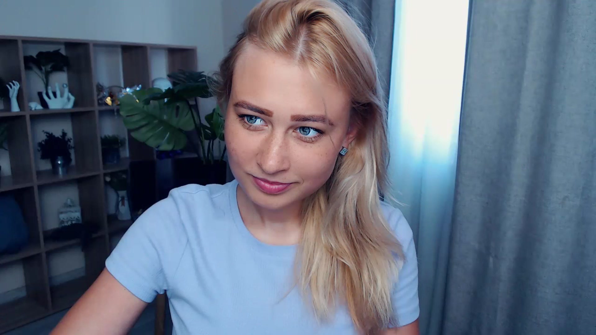 Gallery image thumbnail from Kukla_kolduna's myfreecams stream on, 07/17/2023, 15:08 image 2 of 20