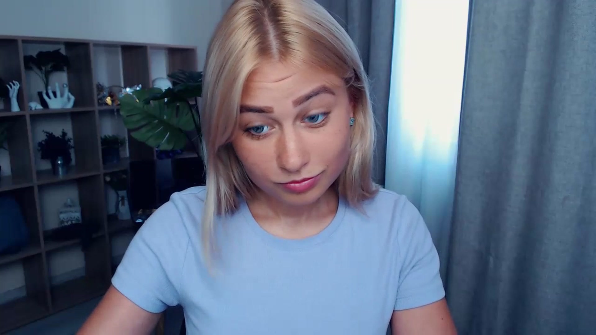 Gallery image thumbnail from Kukla_kolduna's myfreecams stream on, 07/17/2023, 15:08 image 10 of 20