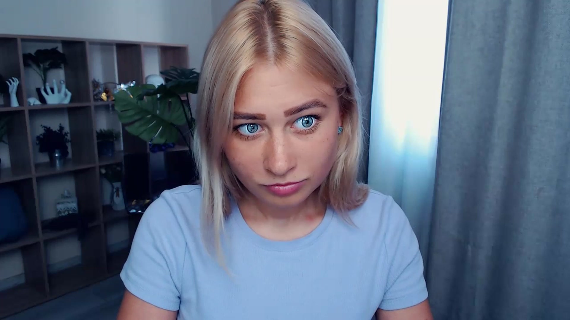 Gallery image thumbnail from Kukla_kolduna's myfreecams stream on, 07/17/2023, 15:08 image 12 of 20