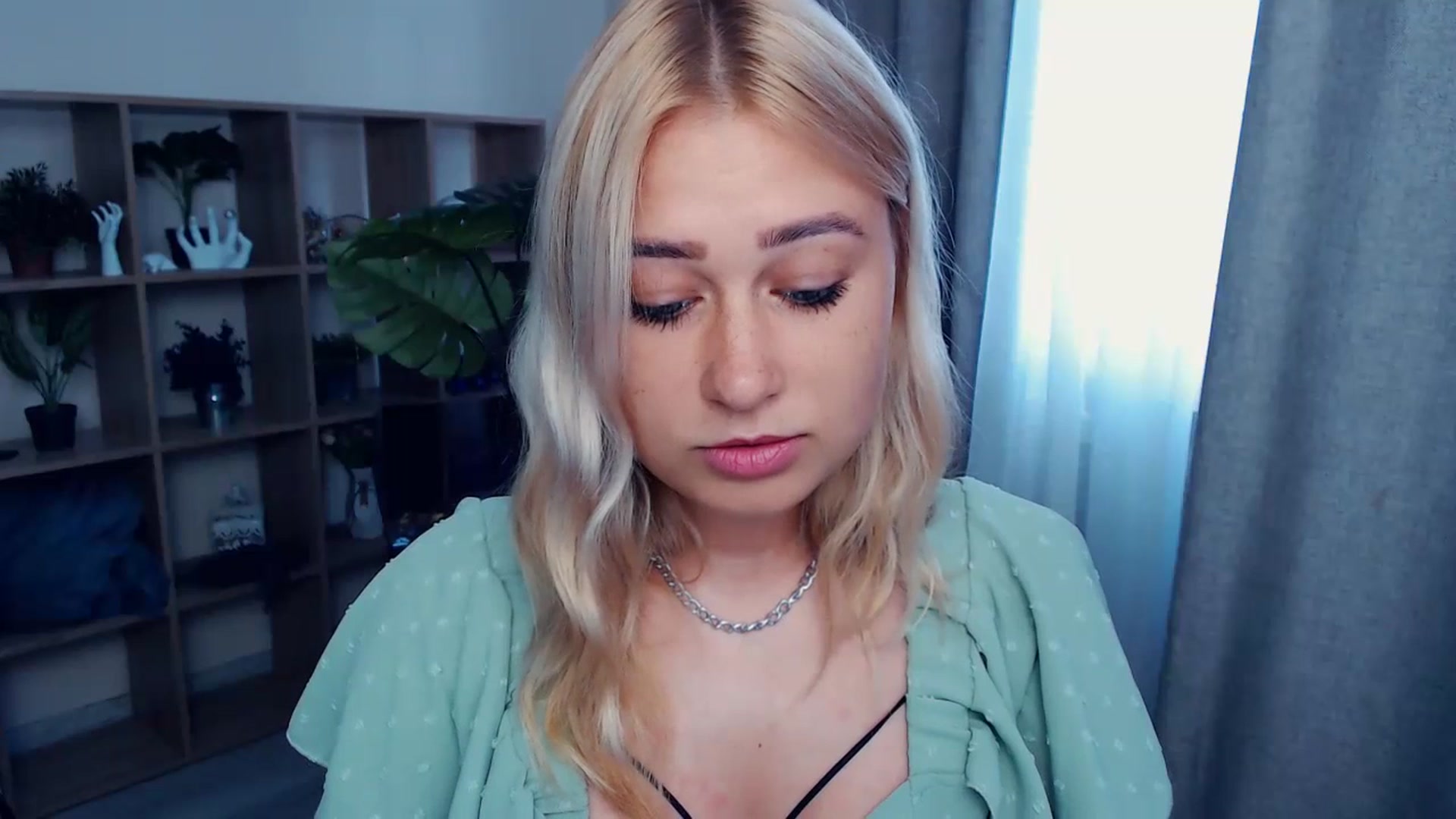 Gallery image thumbnail from Kukla_kolduna's myfreecams stream on, 07/21/2023, 12:46 image 16 of 20