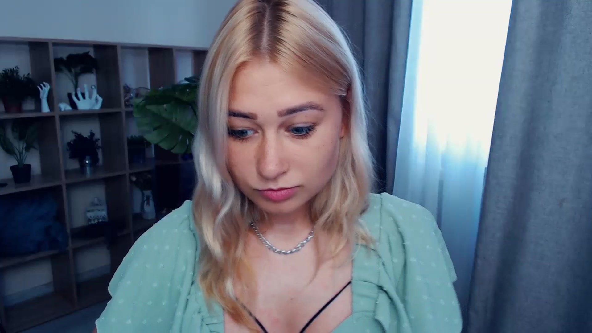 Gallery image thumbnail from Kukla_kolduna's myfreecams stream on, 07/21/2023, 12:46 image 17 of 20