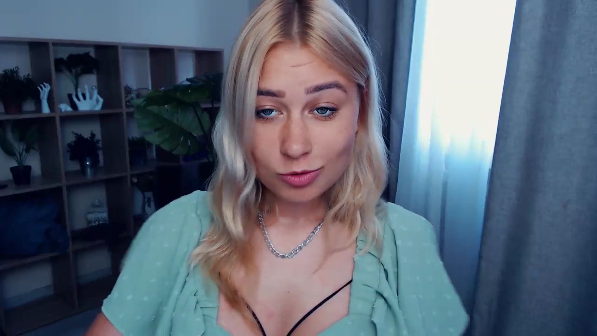 Gallery image thumbnail from Kukla_kolduna's myfreecams stream on, 07/21/2023, 12:46 image 12 of 20
