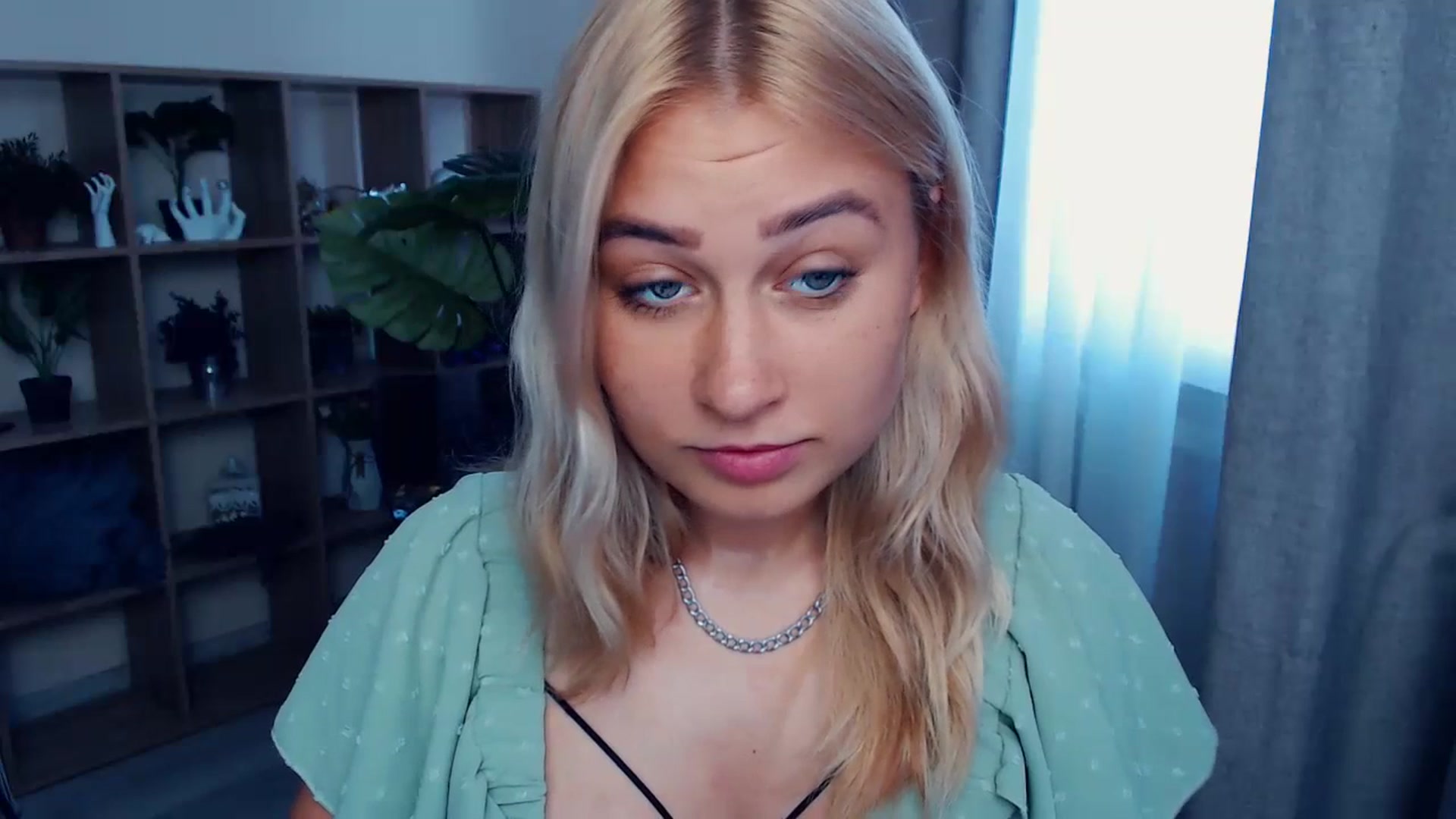 Gallery image thumbnail from Kukla_kolduna's myfreecams stream on, 07/21/2023, 14:38 image 10 of 20