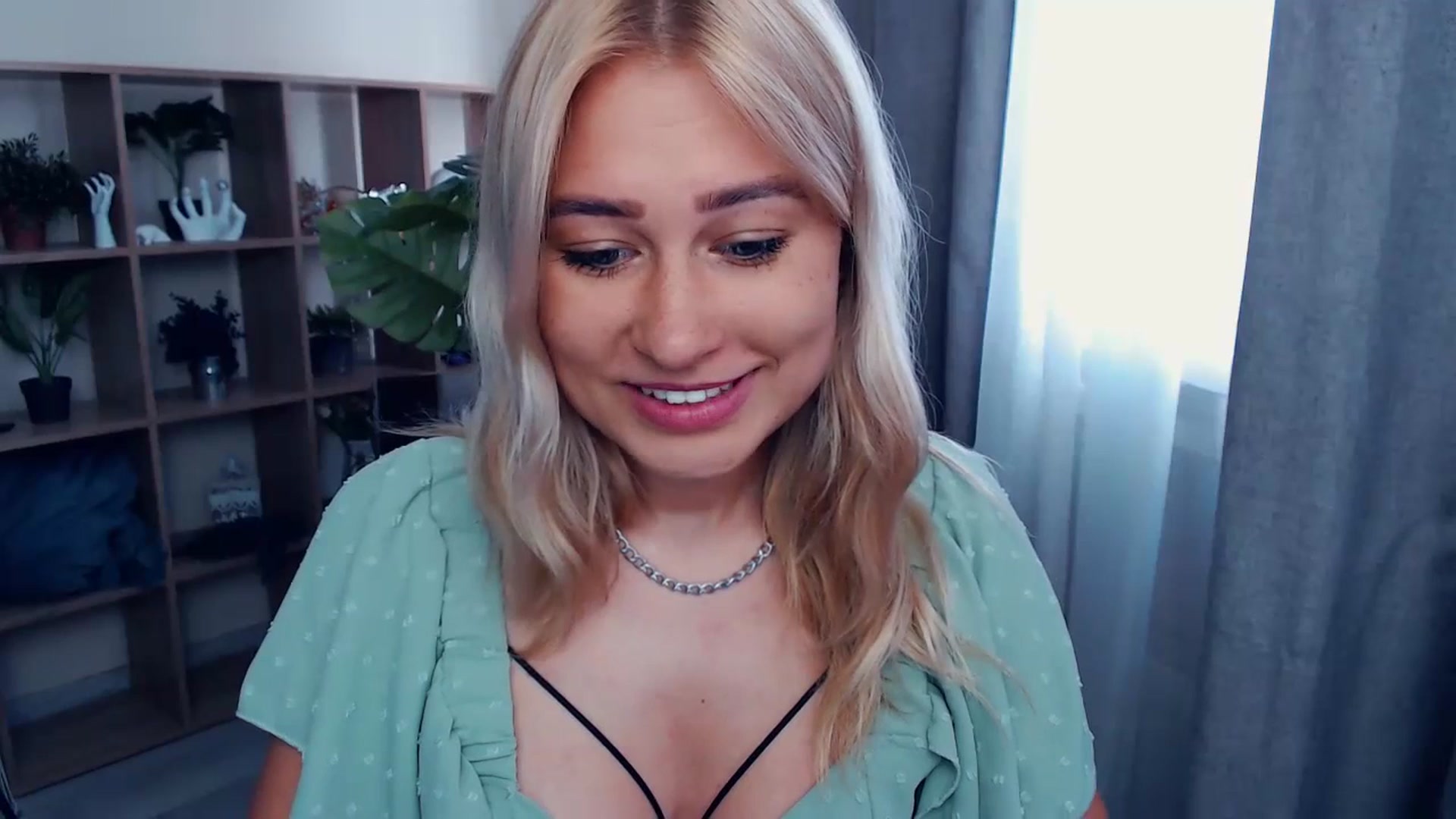 Gallery image thumbnail from Kukla_kolduna's myfreecams stream on, 07/21/2023, 14:38 image 12 of 20