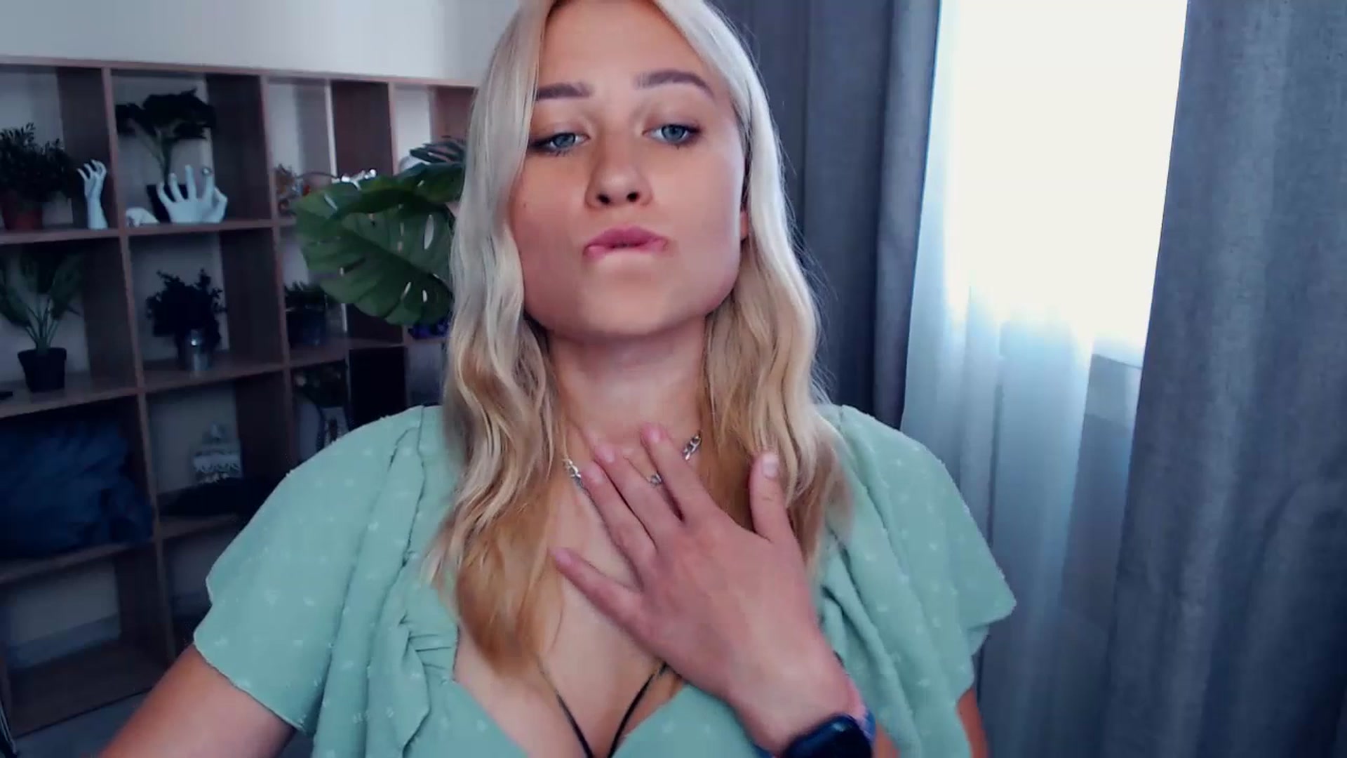 Gallery image thumbnail from Kukla_kolduna's myfreecams stream on, 07/21/2023, 14:51 image 2 of 20