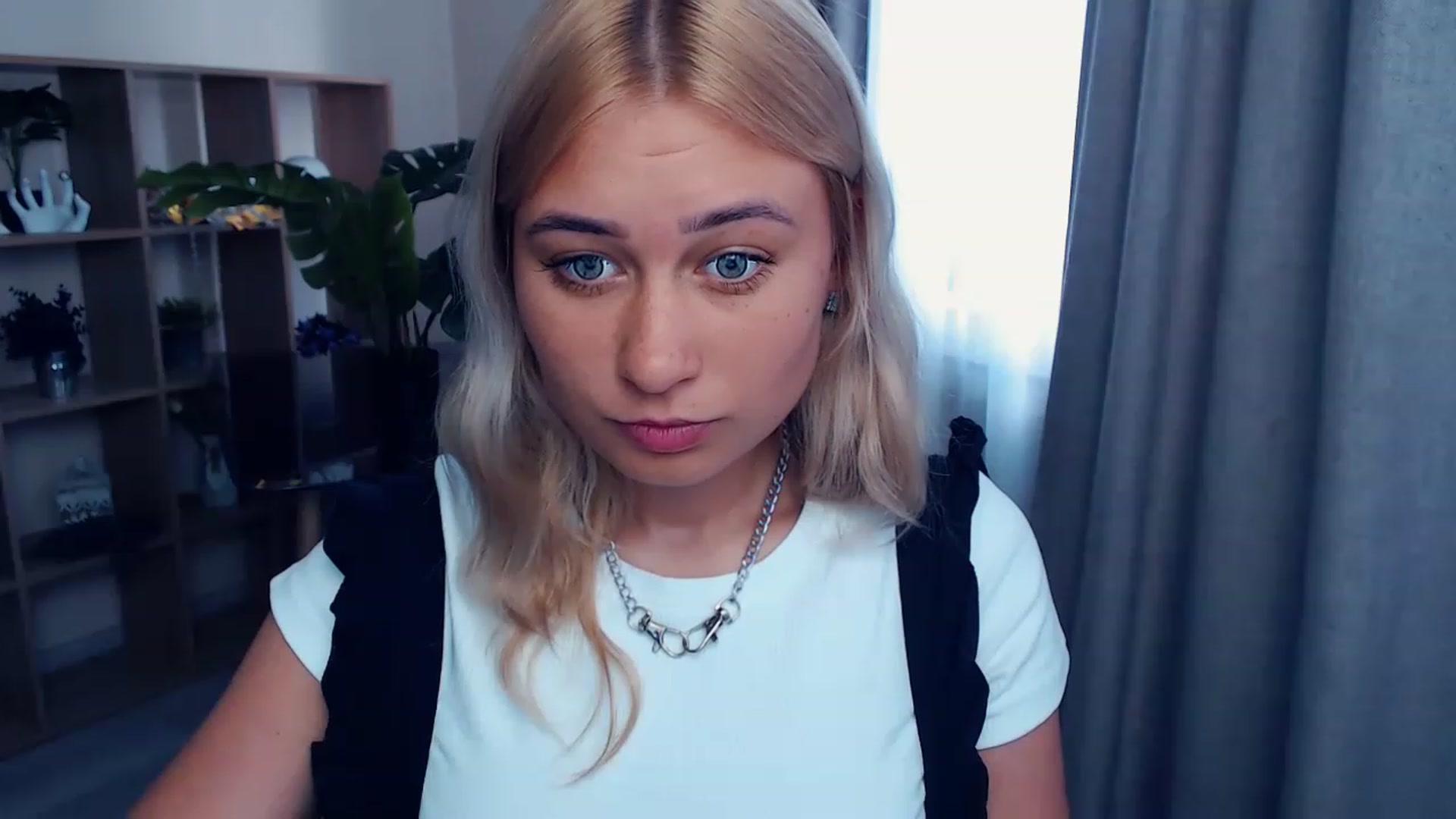 Gallery image thumbnail from Kukla_kolduna's myfreecams stream on, 07/24/2023, 14:38 image 17 of 20