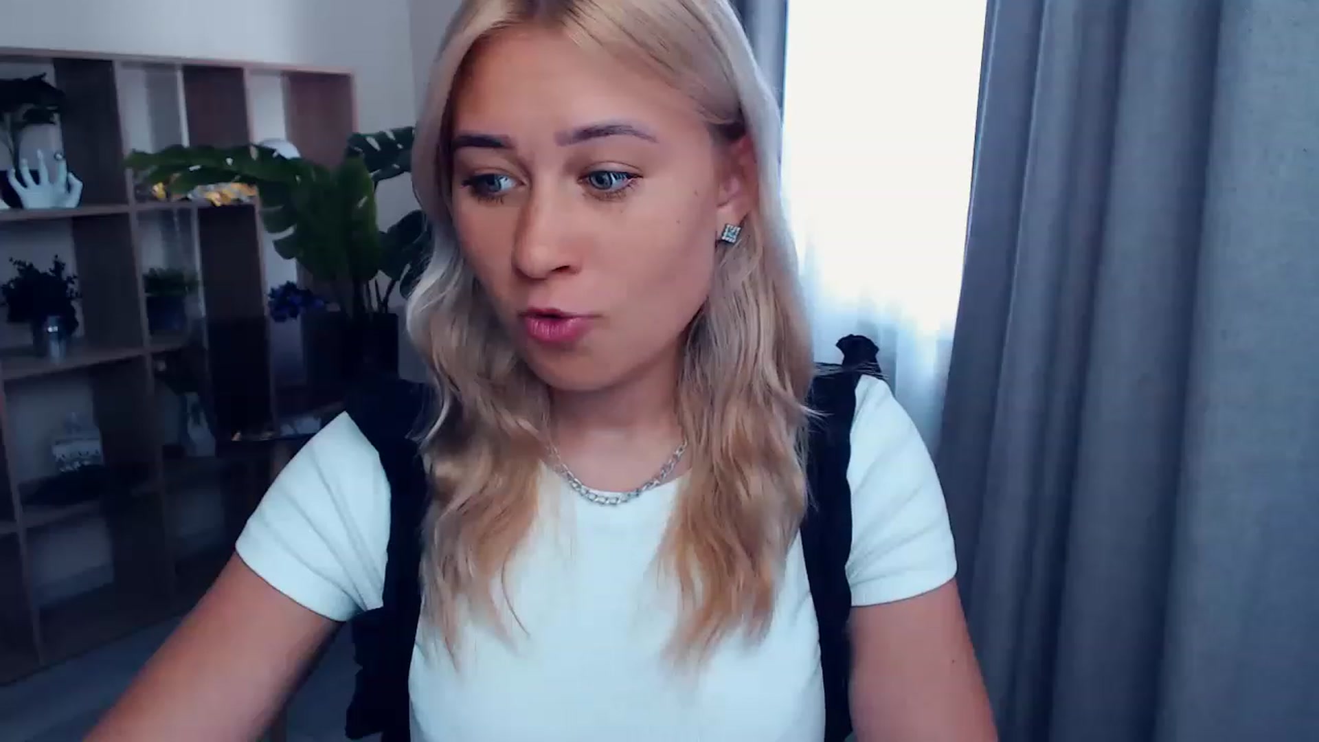 Gallery image thumbnail from Kukla_kolduna's myfreecams stream on, 07/24/2023, 14:38 image 2 of 20