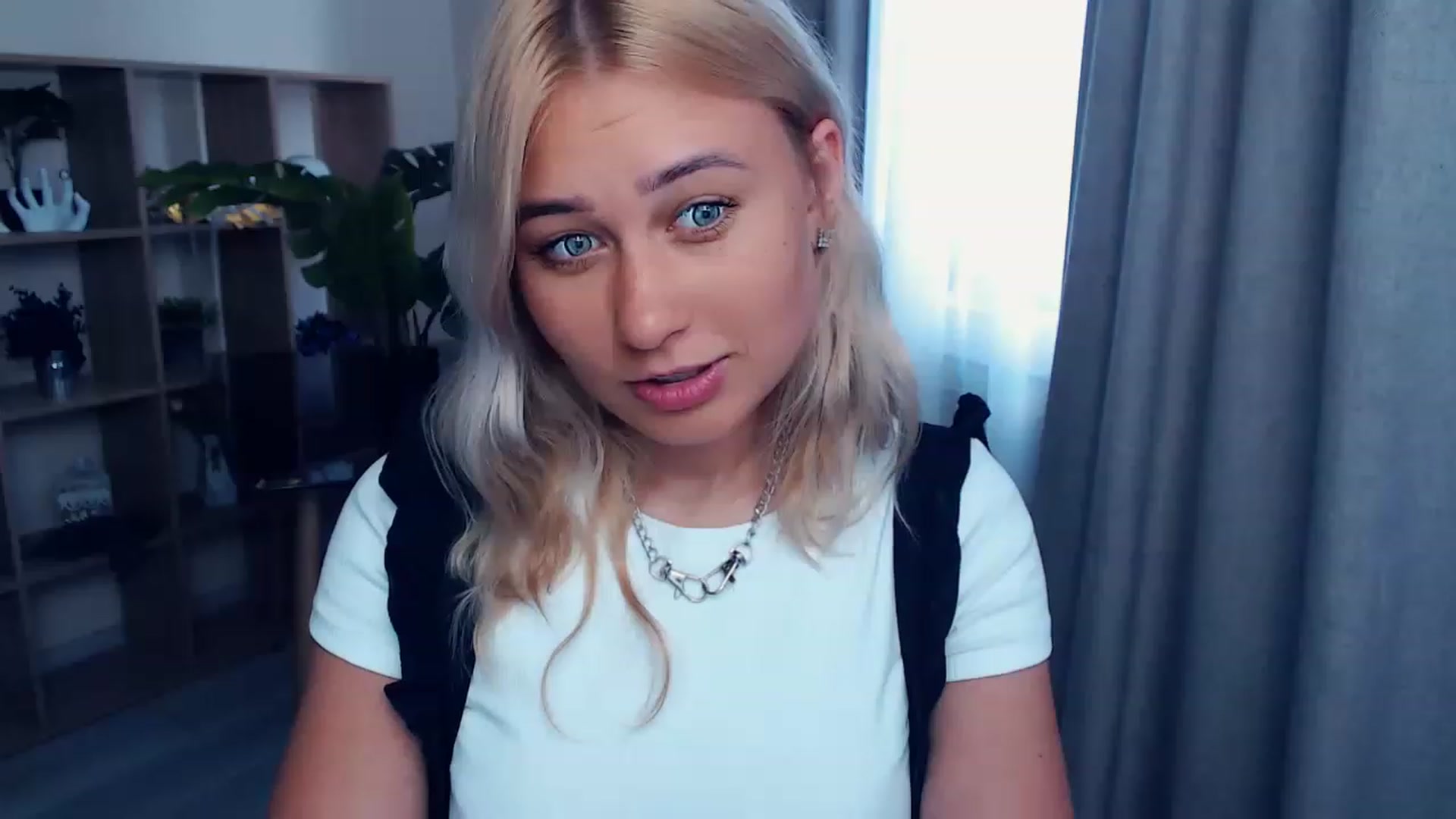 Gallery image thumbnail from Kukla_kolduna's myfreecams stream on, 07/24/2023, 14:38 image 19 of 20