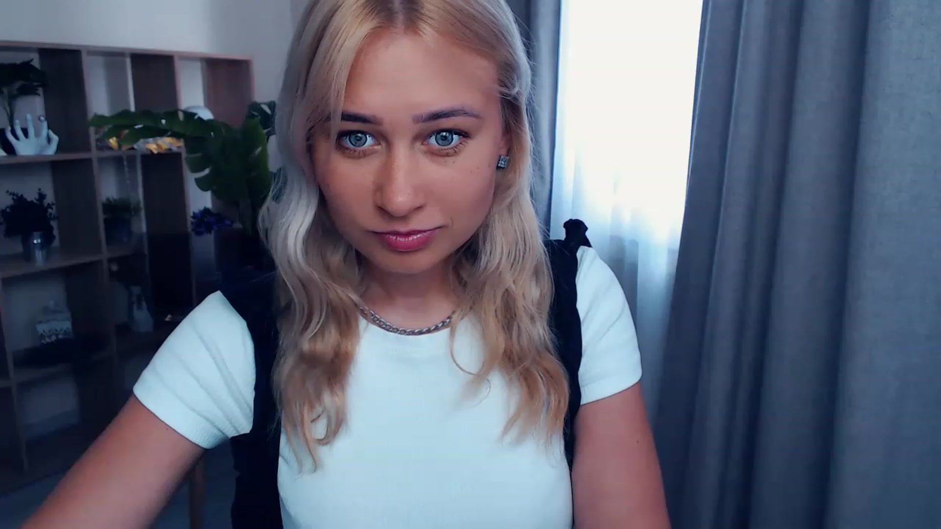 Gallery image thumbnail from Kukla_kolduna's myfreecams stream on, 07/24/2023, 14:38 image 5 of 20