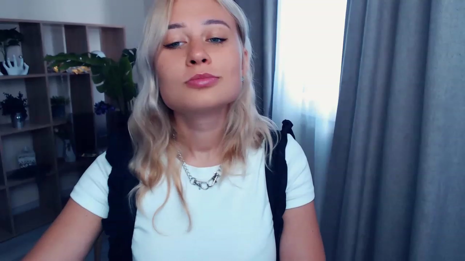 Gallery image thumbnail from Kukla_kolduna's myfreecams stream on, 07/24/2023, 14:38 image 20 of 20