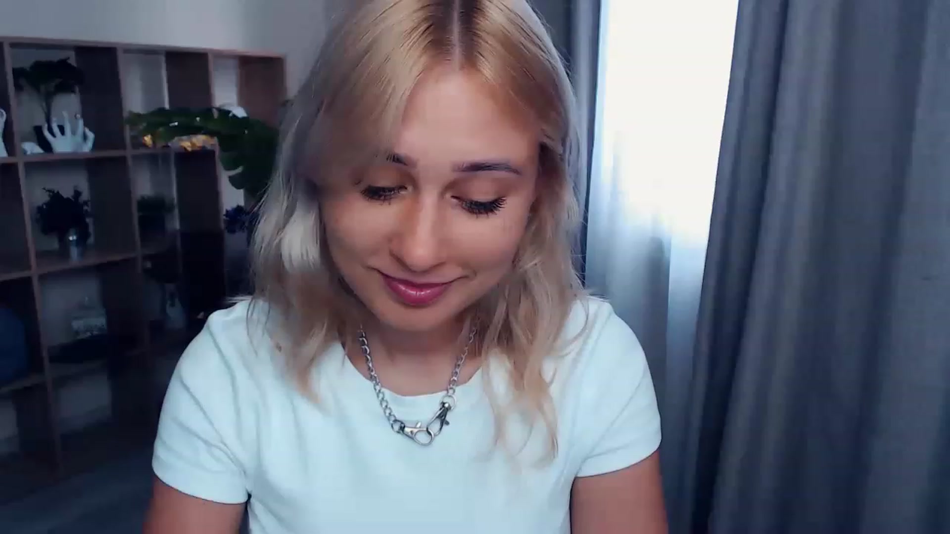 Gallery image thumbnail from Kukla_kolduna's myfreecams stream on, 07/24/2023, 16:12 image 6 of 20