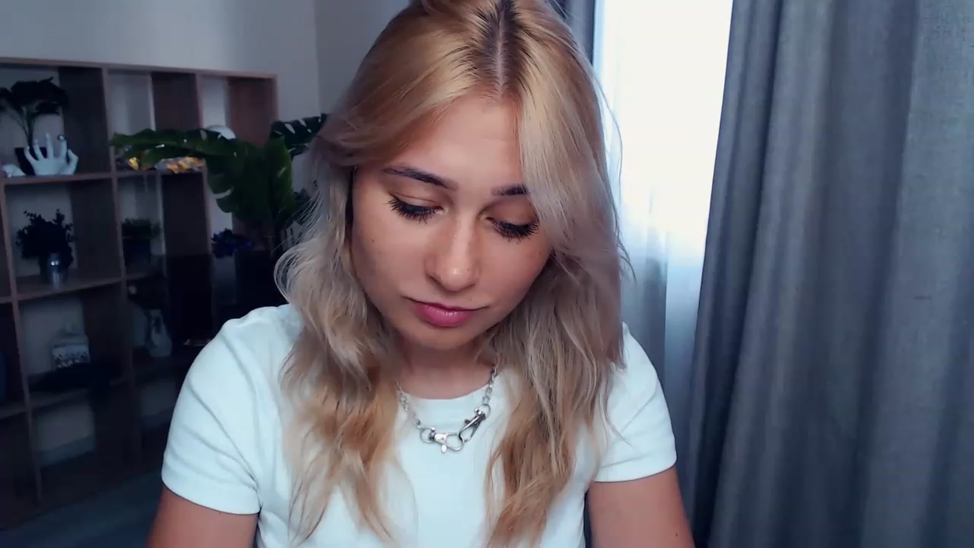 Gallery image thumbnail from Kukla_kolduna's myfreecams stream on, 07/24/2023, 16:12 image 12 of 20