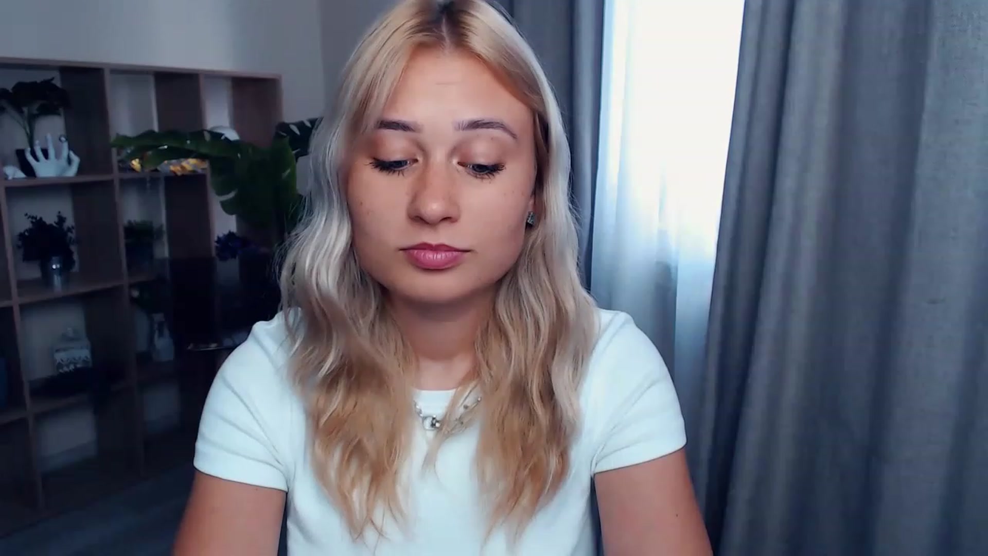 Gallery image thumbnail from Kukla_kolduna's myfreecams stream on, 07/24/2023, 16:12 image 15 of 20