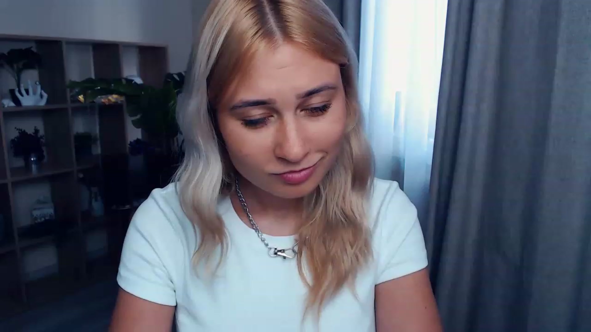 Gallery image thumbnail from Kukla_kolduna's myfreecams stream on, 07/24/2023, 16:12 image 19 of 20