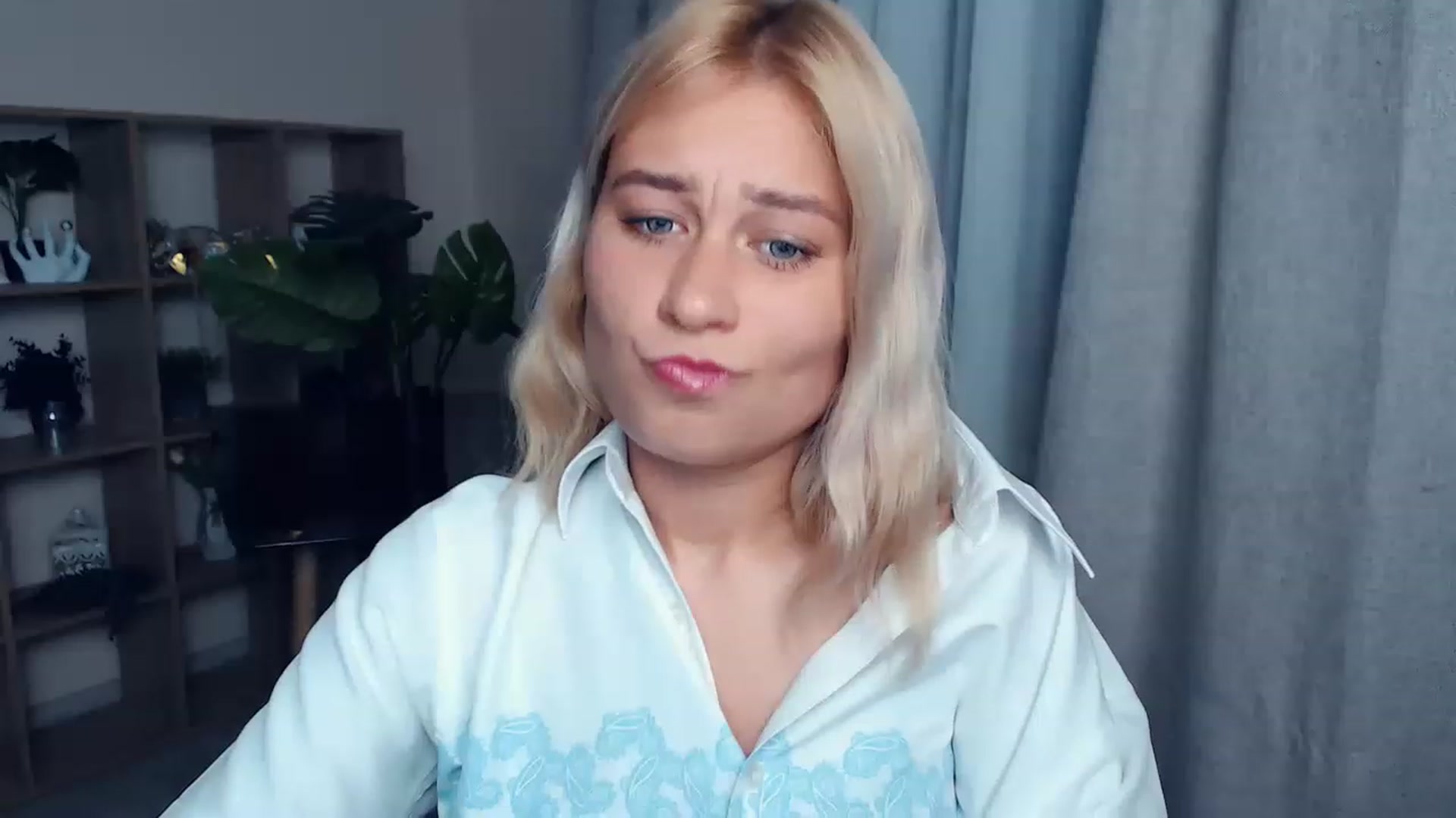 Gallery image thumbnail from Kukla_kolduna's myfreecams stream on, 07/27/2023, 18:40 image 7 of 20