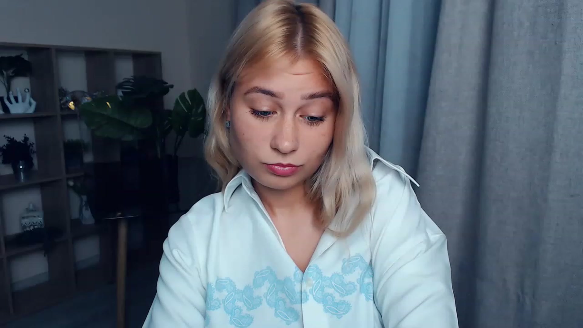 Gallery image thumbnail from Kukla_kolduna's myfreecams stream on, 07/27/2023, 18:40 image 6 of 20
