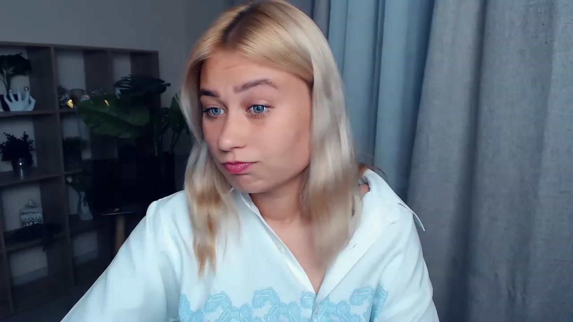 Gallery image thumbnail from Kukla_kolduna's myfreecams stream on, 07/27/2023, 18:40 image 4 of 20