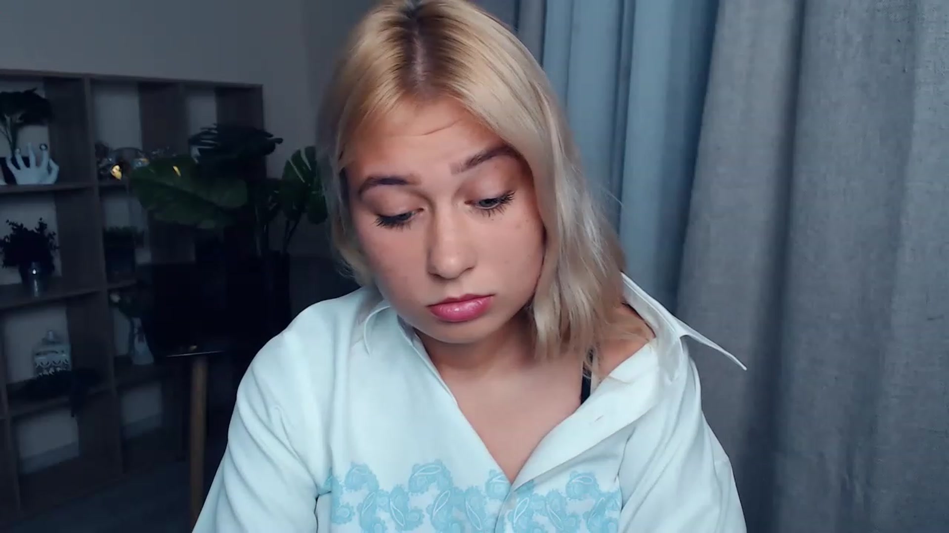 Gallery image thumbnail from Kukla_kolduna's myfreecams stream on, 07/27/2023, 18:40 image 5 of 20