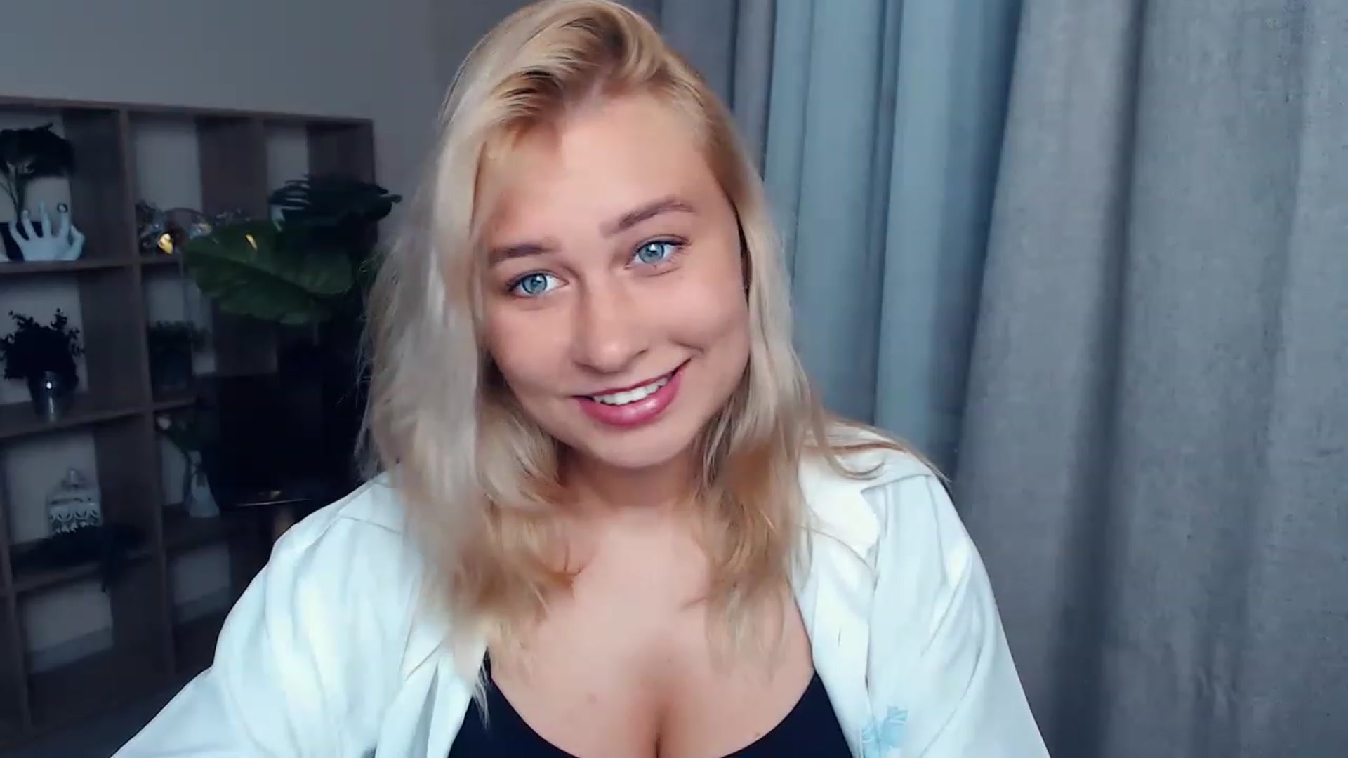 Gallery image thumbnail from Kukla_kolduna's myfreecams stream on, 07/27/2023, 18:40 image 11 of 20