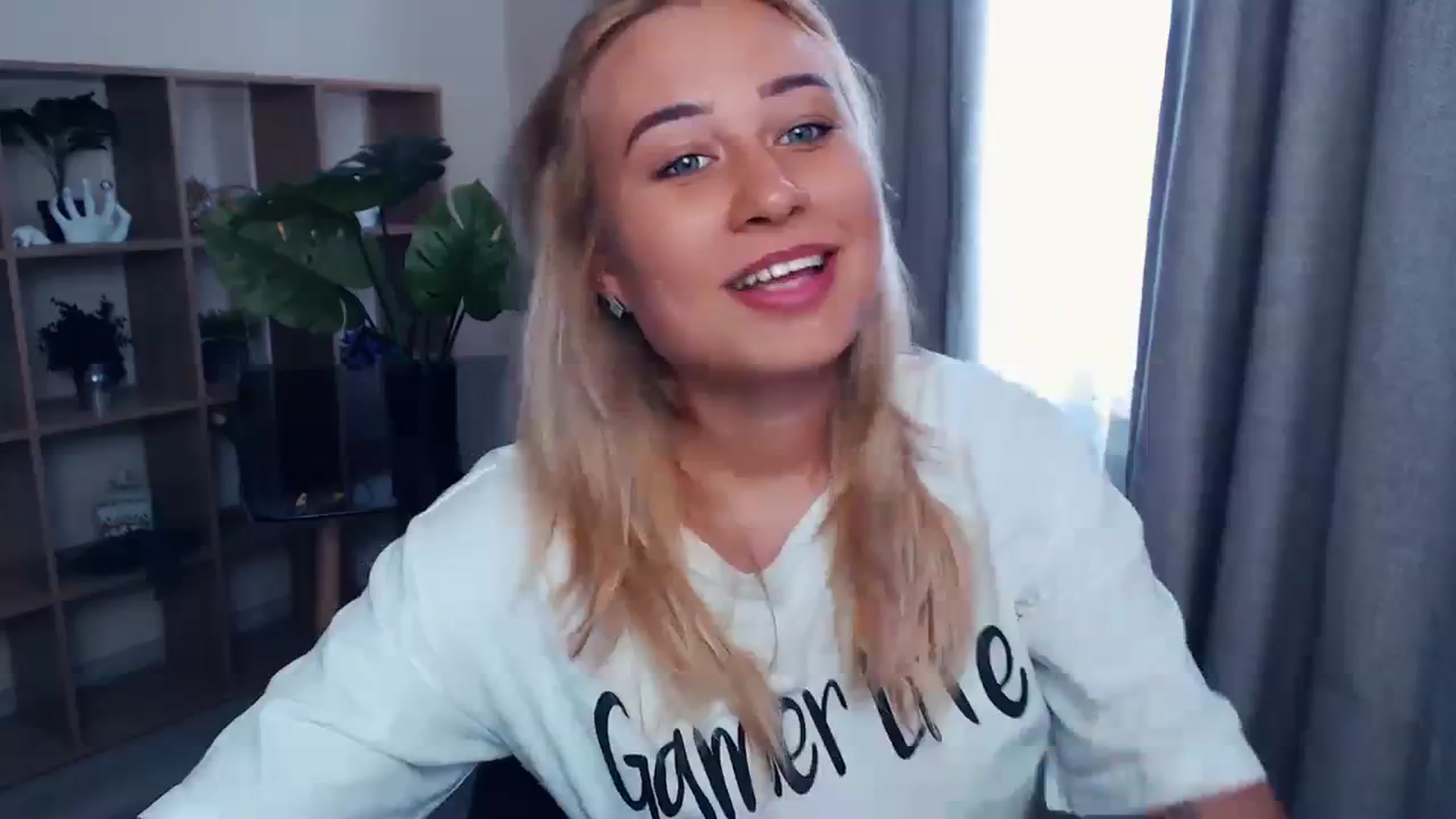 Gallery image thumbnail from Kukla_kolduna's myfreecams stream on, 07/29/2023, 10:42 image 6 of 20