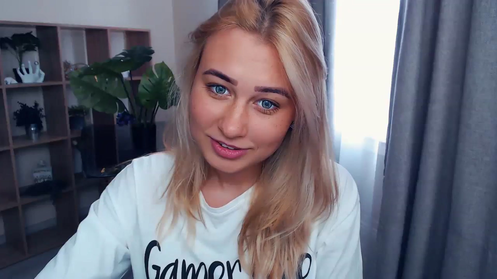 Gallery image thumbnail from Kukla_kolduna's myfreecams stream on, 07/29/2023, 10:42 image 10 of 20