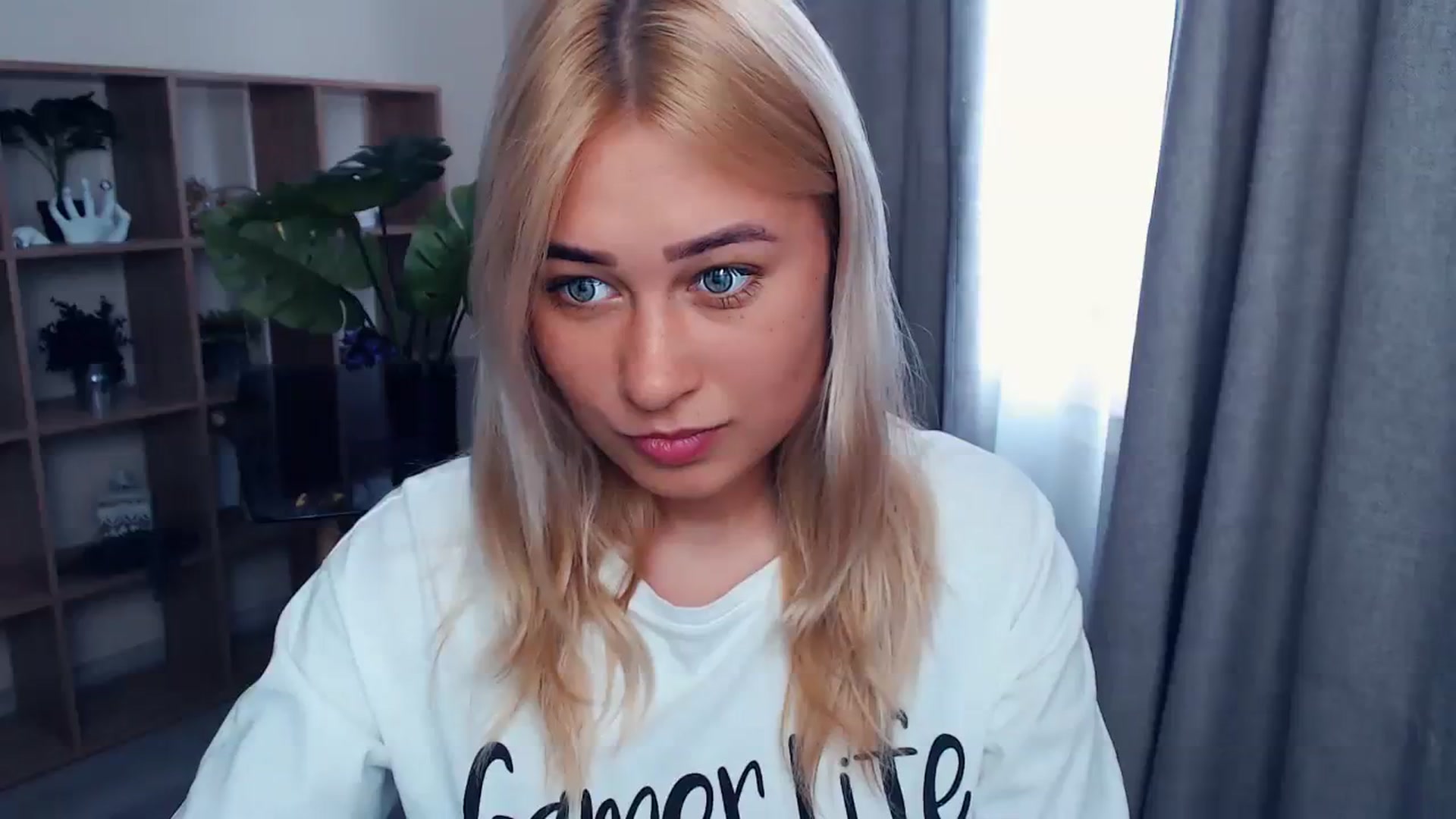 Gallery image thumbnail from Kukla_kolduna's myfreecams stream on, 07/29/2023, 10:42 image 3 of 20