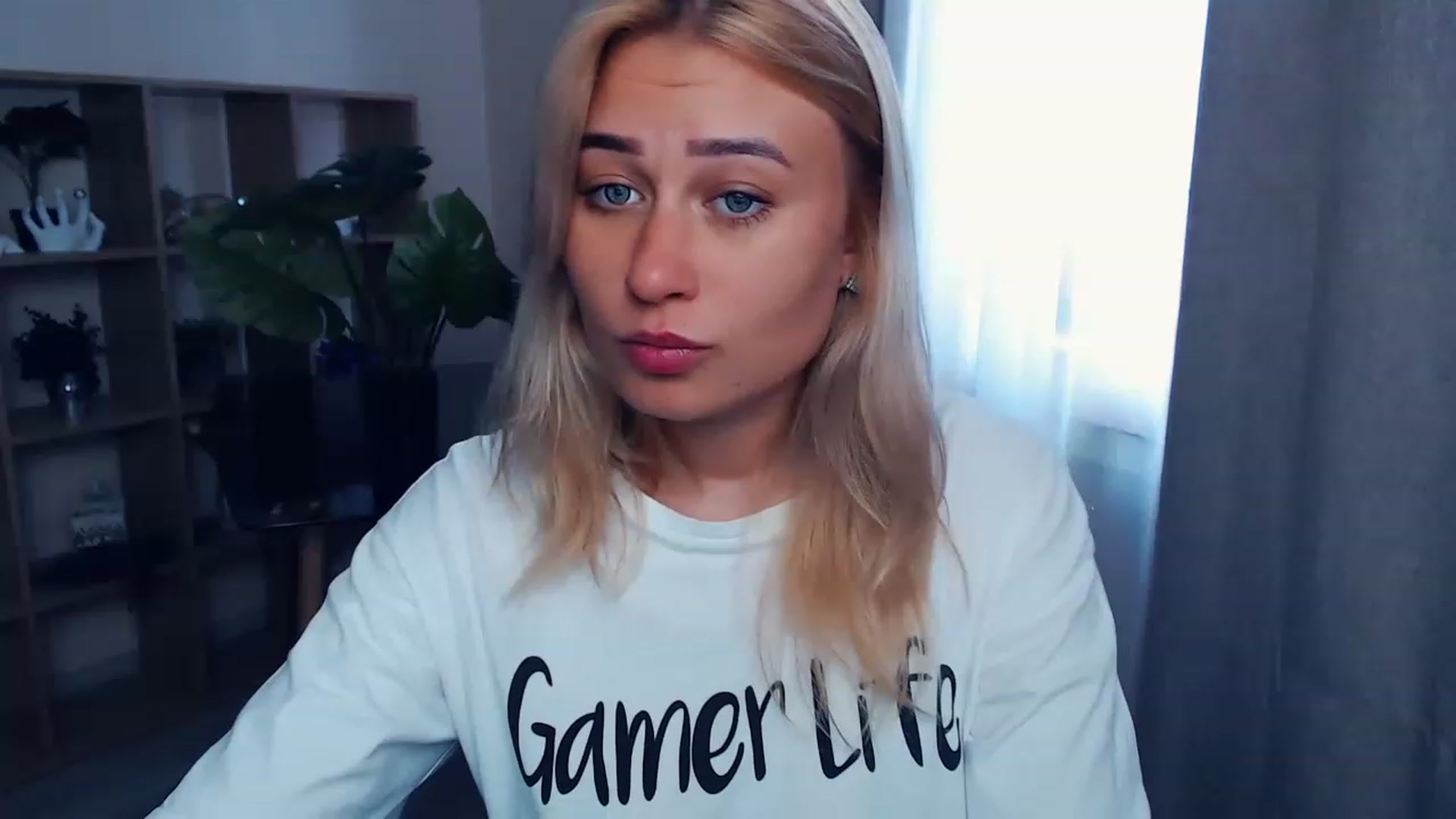Gallery image thumbnail from Kukla_kolduna's myfreecams stream on, 07/29/2023, 13:16 image 19 of 20