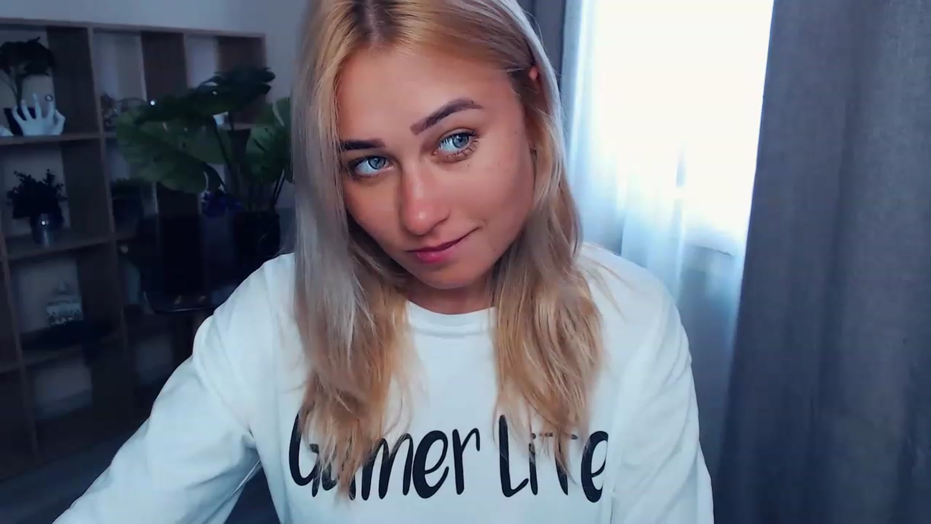Gallery image thumbnail from Kukla_kolduna's myfreecams stream on, 07/29/2023, 13:16 image 15 of 20