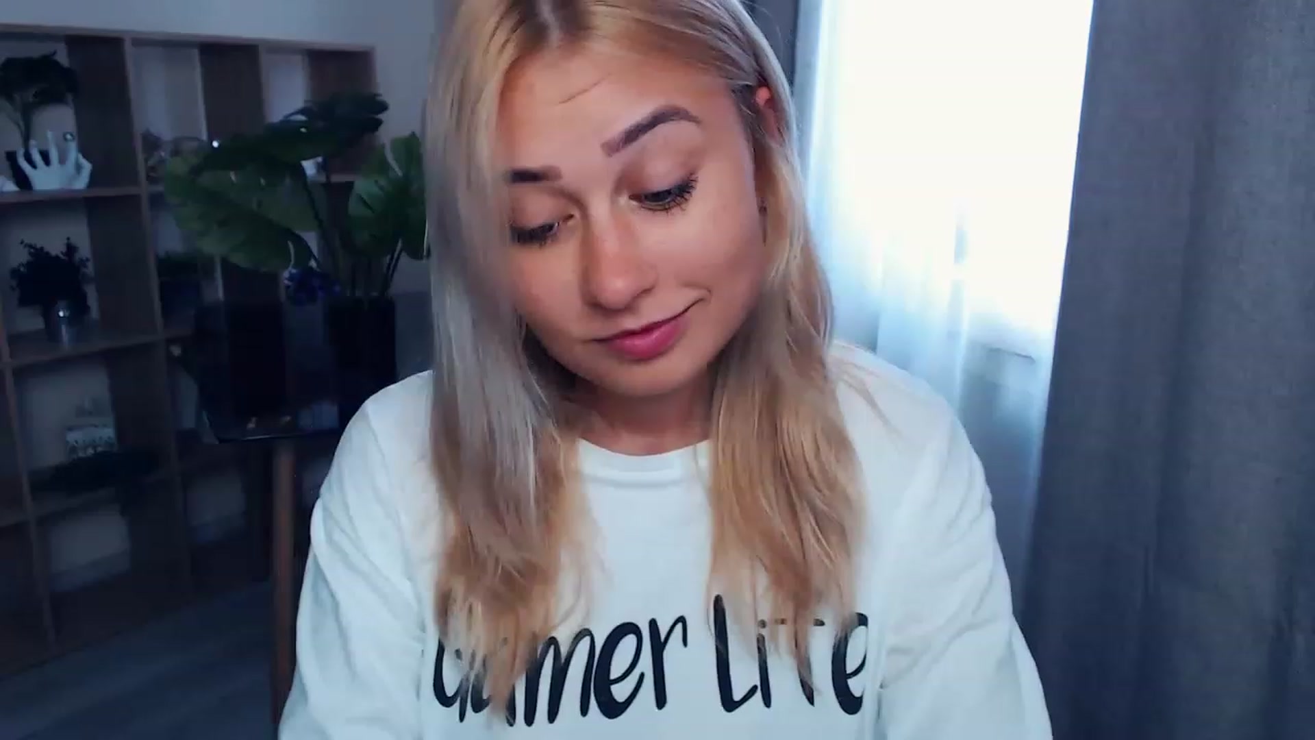 Gallery image thumbnail from Kukla_kolduna's myfreecams stream on, 07/29/2023, 13:16 image 14 of 20