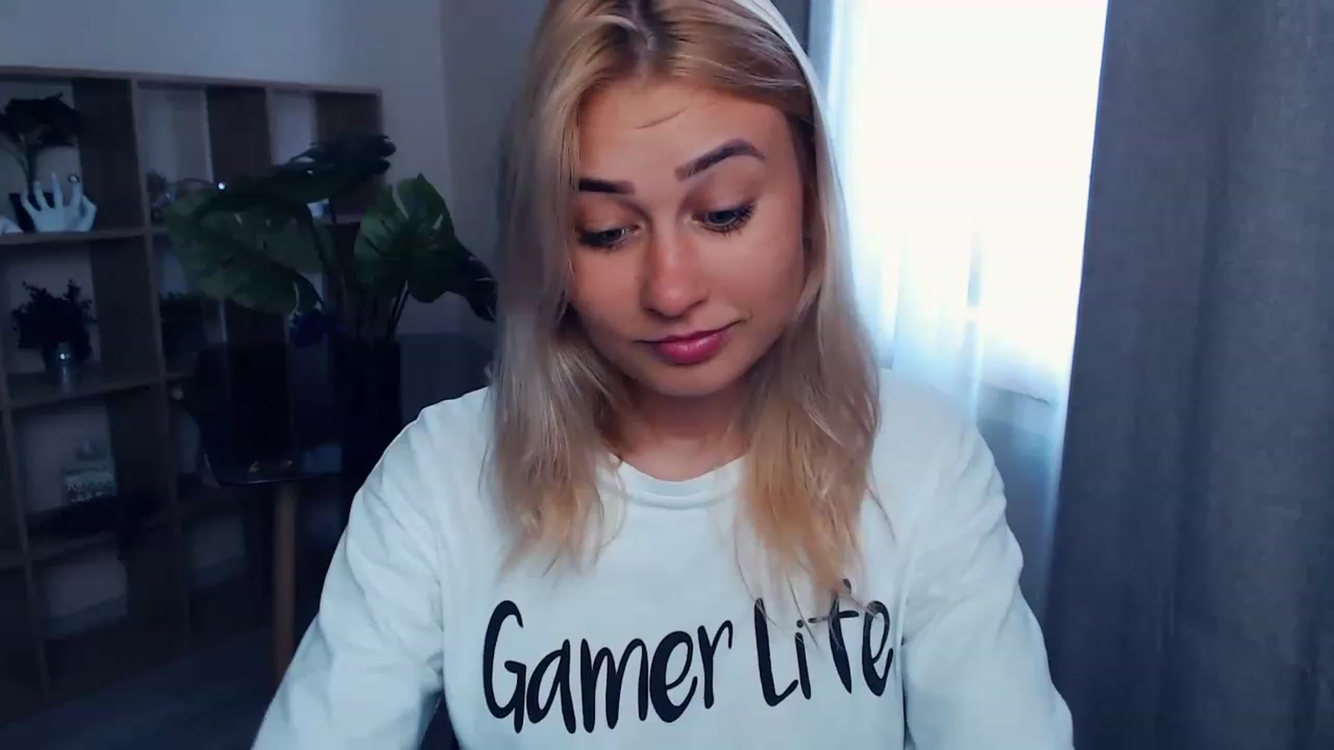 Gallery image thumbnail from Kukla_kolduna's myfreecams stream on, 07/29/2023, 13:16 image 20 of 20