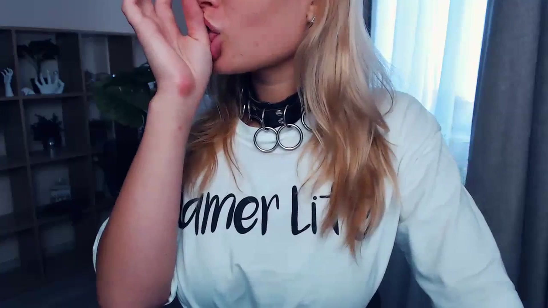 Gallery image thumbnail from Kukla_kolduna's myfreecams stream on, 07/29/2023, 15:30 image 19 of 20