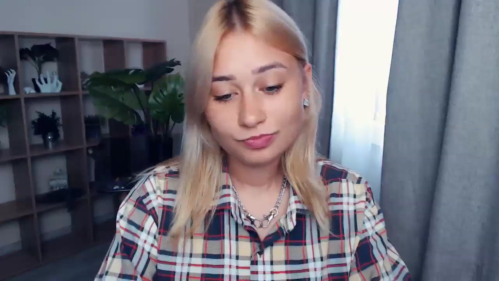Gallery image thumbnail from Kukla_kolduna's myfreecams stream on, 07/30/2023, 13:13 image 19 of 20