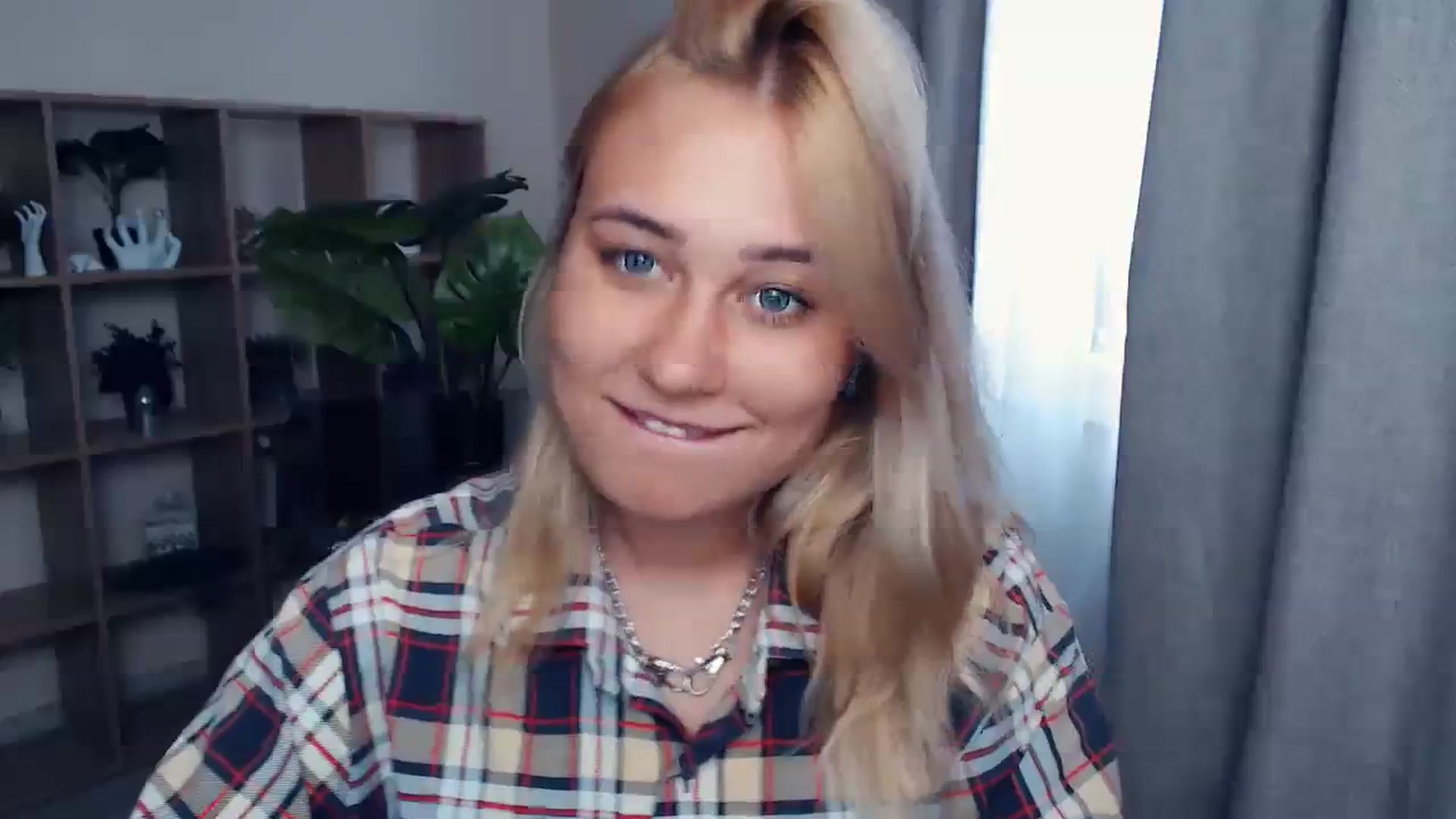 Gallery image thumbnail from Kukla_kolduna's myfreecams stream on, 07/30/2023, 13:13 image 16 of 20
