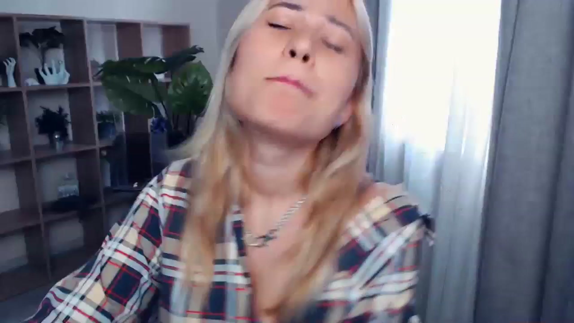 Gallery image thumbnail from Kukla_kolduna's myfreecams stream on, 07/30/2023, 15:53 image 3 of 20
