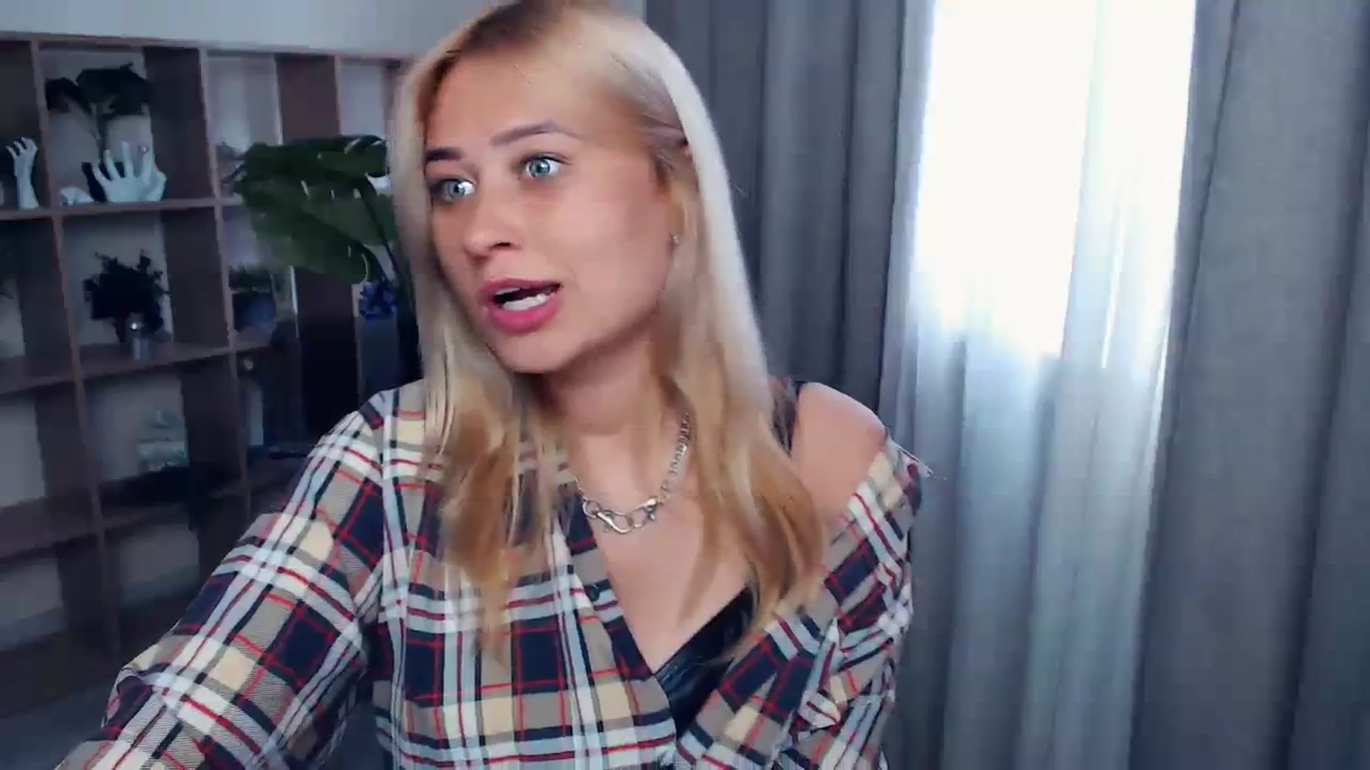 Gallery image thumbnail from Kukla_kolduna's myfreecams stream on, 07/30/2023, 15:53 image 19 of 20