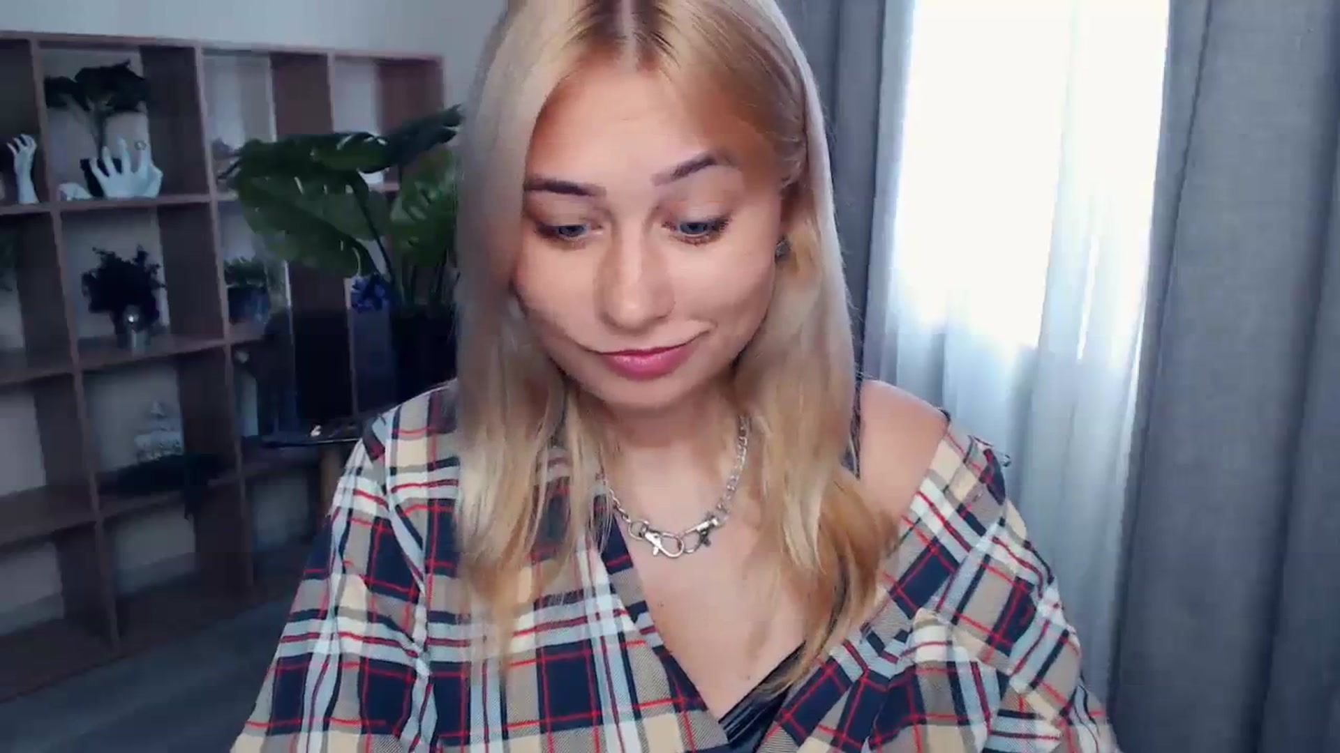 Gallery image thumbnail from Kukla_kolduna's myfreecams stream on, 07/30/2023, 15:53 image 16 of 20