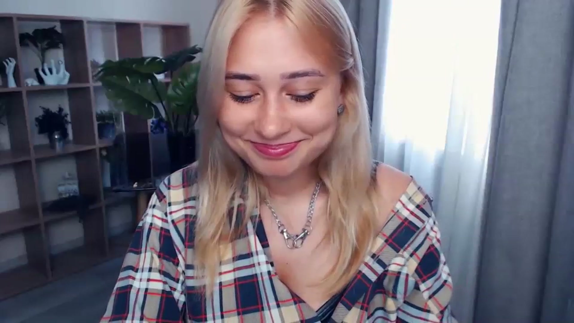 Gallery image thumbnail from Kukla_kolduna's myfreecams stream on, 07/30/2023, 15:53 image 6 of 20