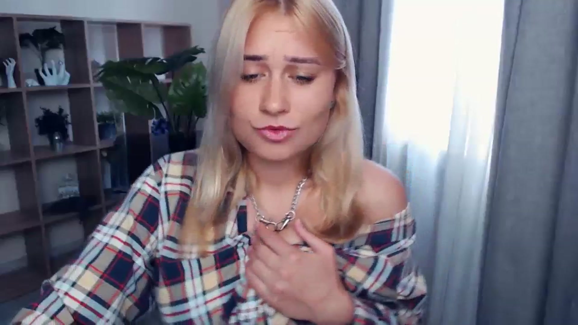 Gallery image thumbnail from Kukla_kolduna's myfreecams stream on, 07/30/2023, 15:53 image 10 of 20