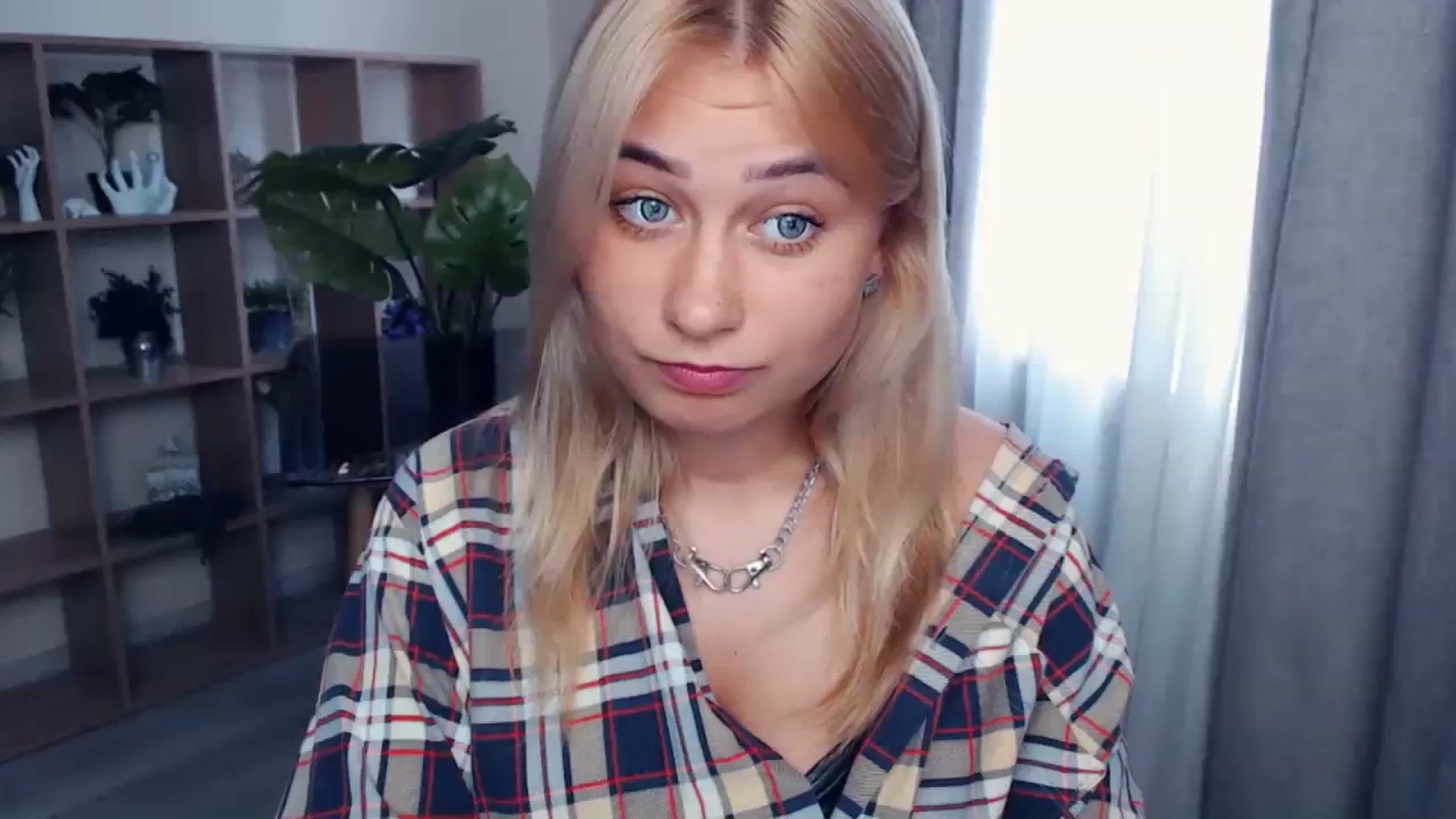 Gallery image thumbnail from Kukla_kolduna's myfreecams stream on, 07/30/2023, 15:53 image 4 of 20