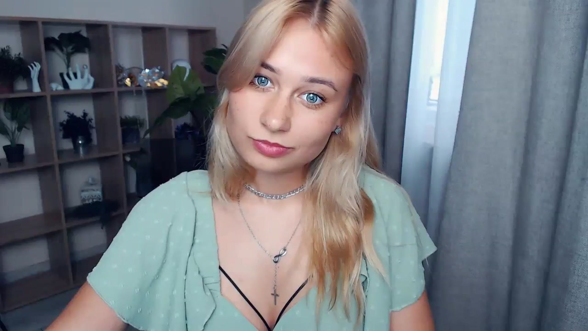 Gallery image thumbnail from Kukla_kolduna's myfreecams stream on, 07/31/2023, 17:25 image 14 of 20