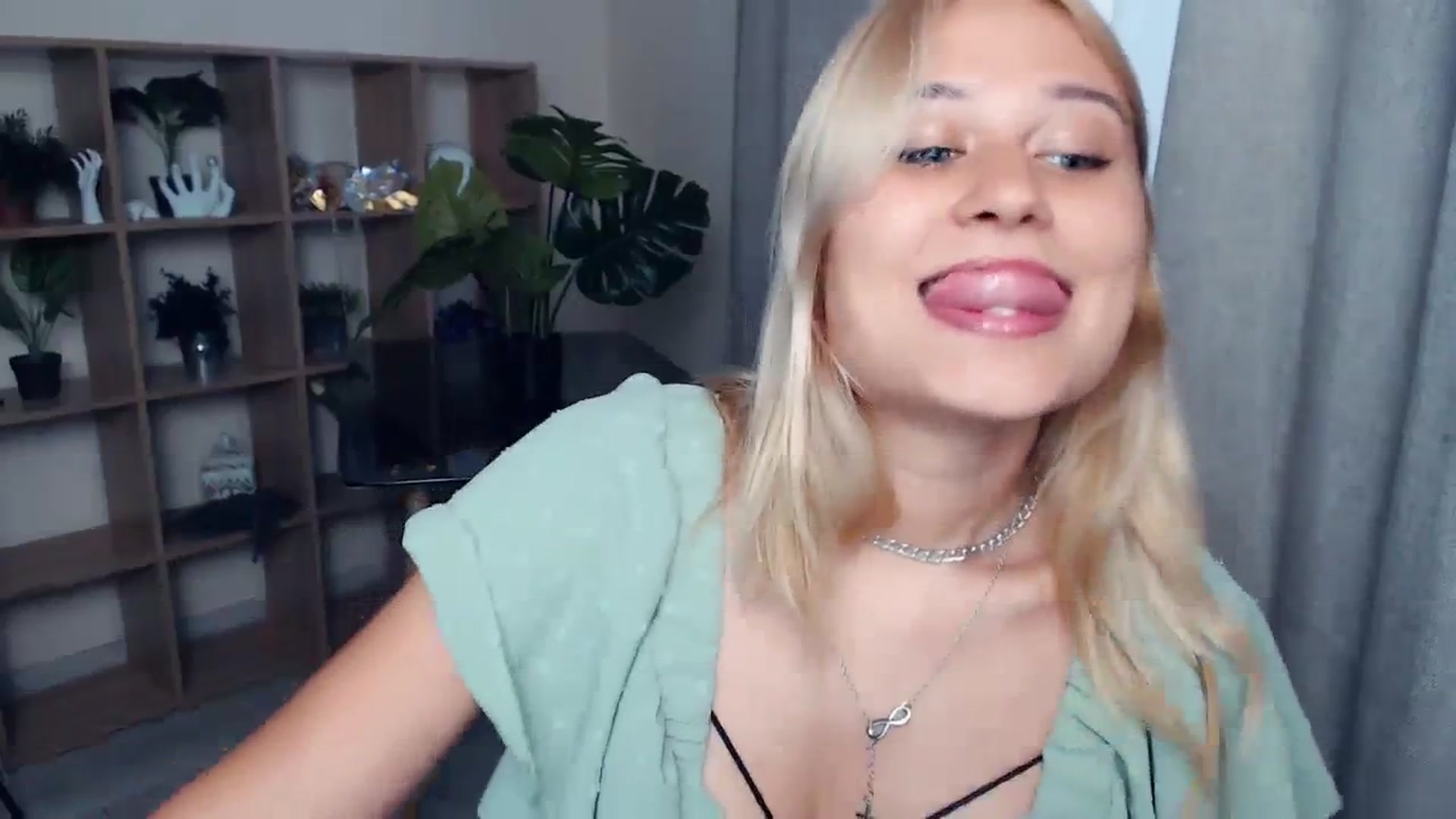 Gallery image thumbnail from Kukla_kolduna's myfreecams stream on, 07/31/2023, 17:25 image 18 of 20