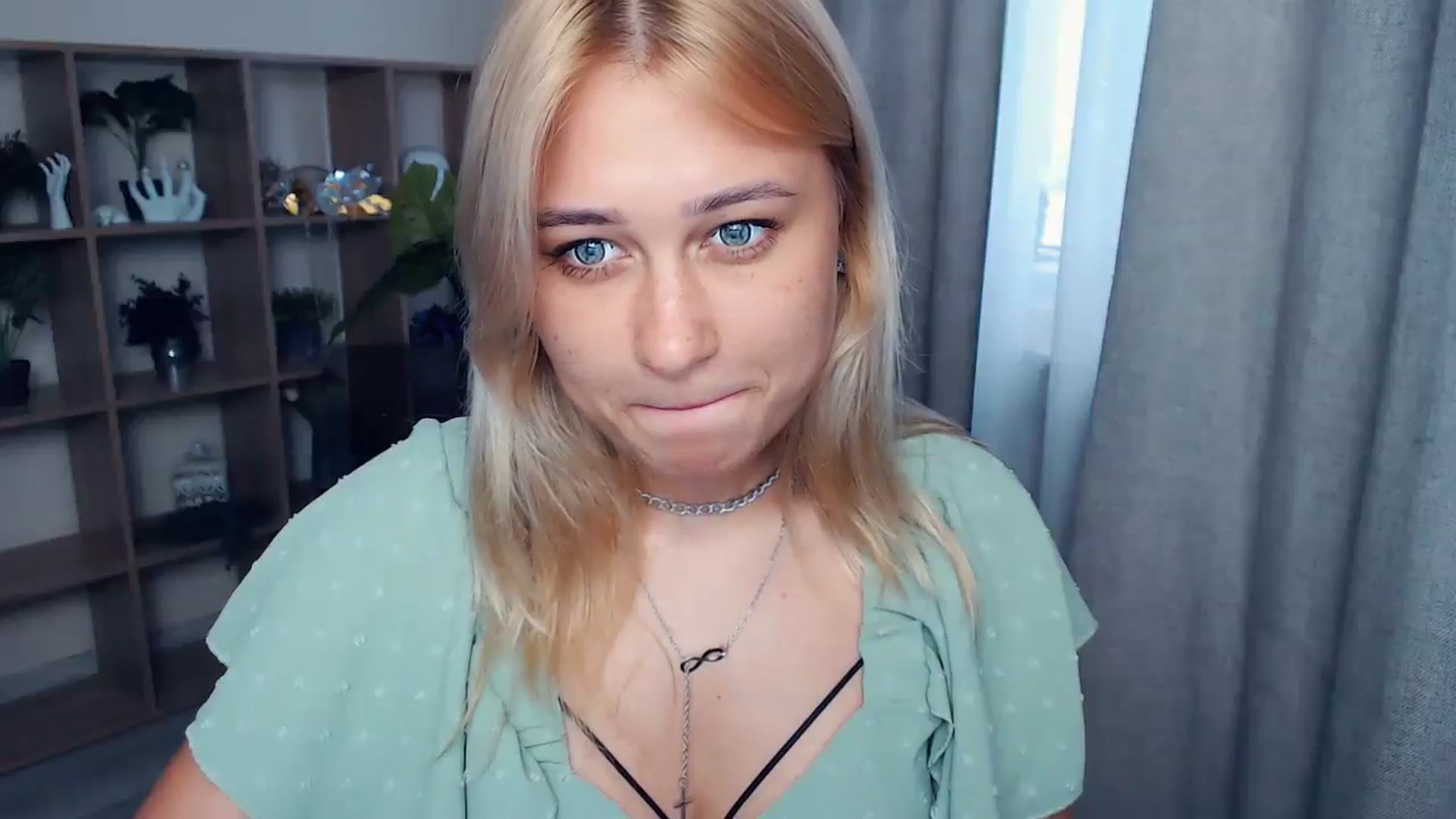 Gallery image thumbnail from Kukla_kolduna's myfreecams stream on, 07/31/2023, 17:25 image 9 of 20