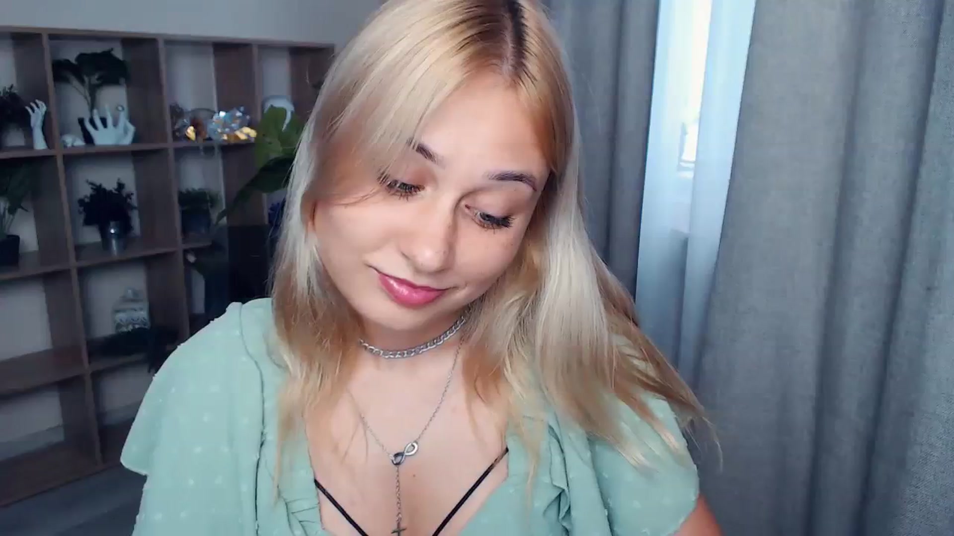 Gallery image thumbnail from Kukla_kolduna's myfreecams stream on, 07/31/2023, 17:25 image 10 of 20