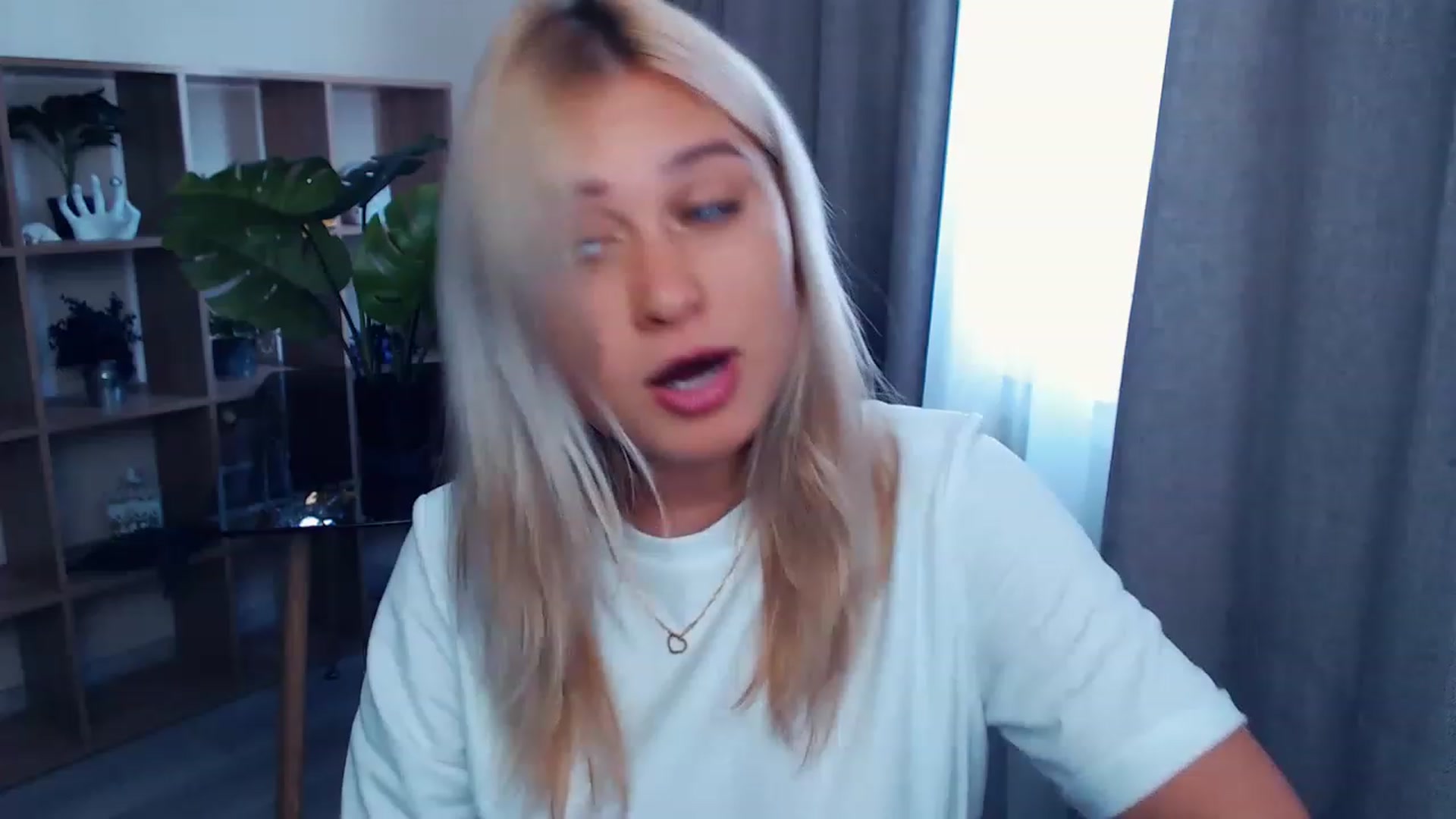 Gallery image thumbnail from Kukla_kolduna's myfreecams stream on, 08/03/2023, 10:17 image 1 of 20