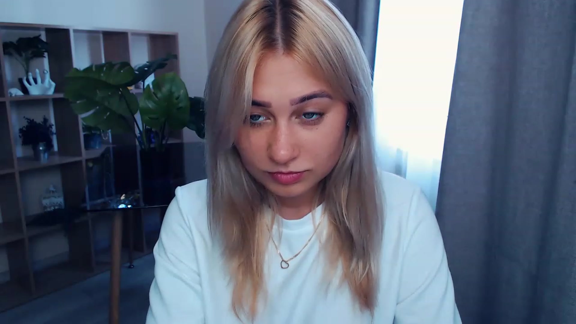 Gallery image thumbnail from Kukla_kolduna's myfreecams stream on, 08/03/2023, 10:17 image 17 of 20