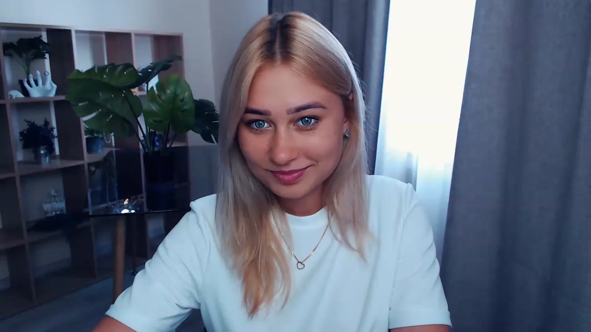 Gallery image thumbnail from Kukla_kolduna's myfreecams stream on, 08/03/2023, 11:14 image 1 of 20