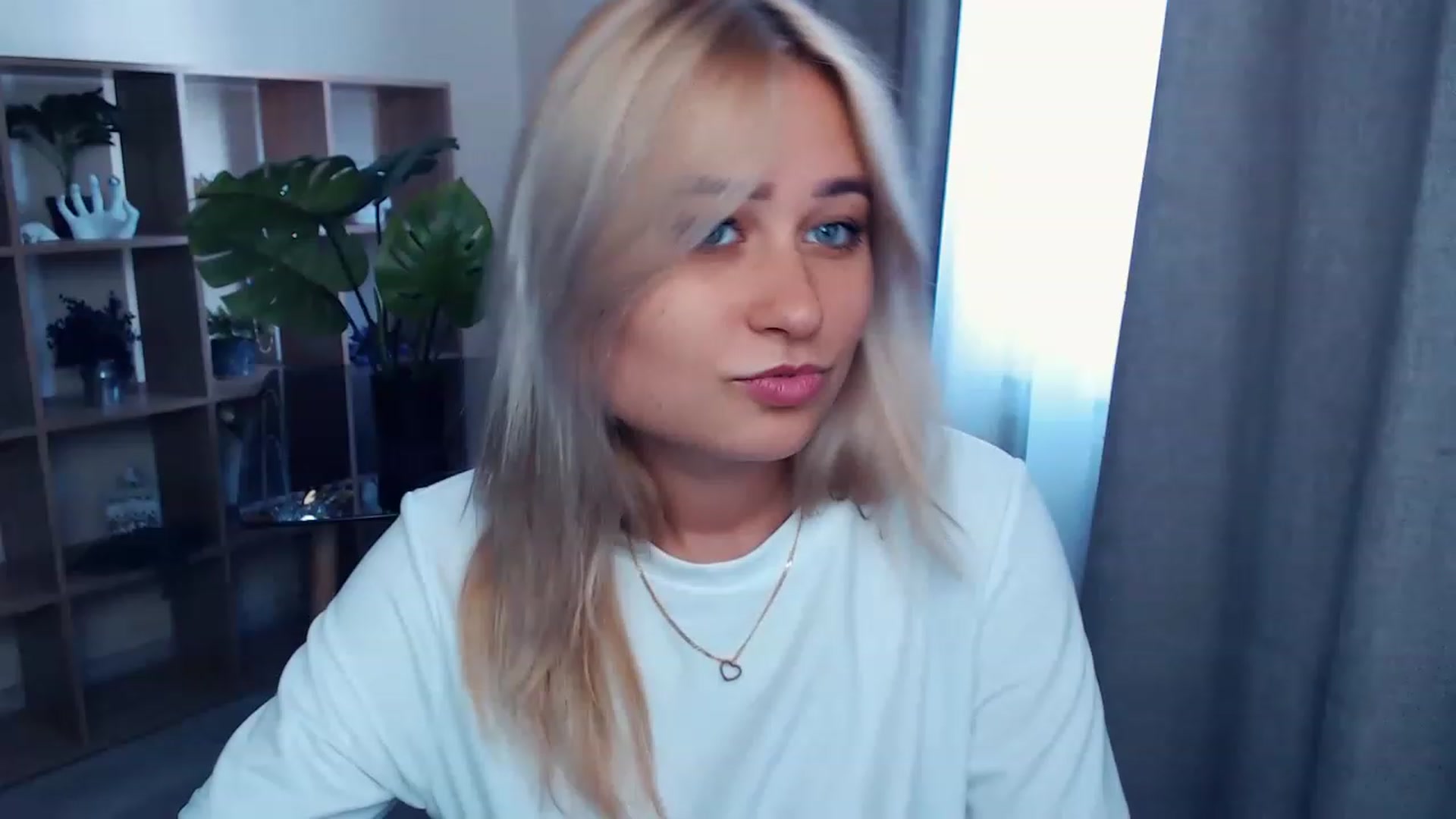 Gallery image thumbnail from Kukla_kolduna's myfreecams stream on, 08/03/2023, 11:14 image 10 of 20