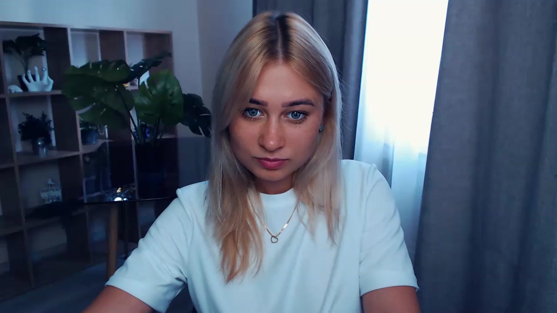 Gallery image thumbnail from Kukla_kolduna's myfreecams stream on, 08/03/2023, 11:14 image 2 of 20