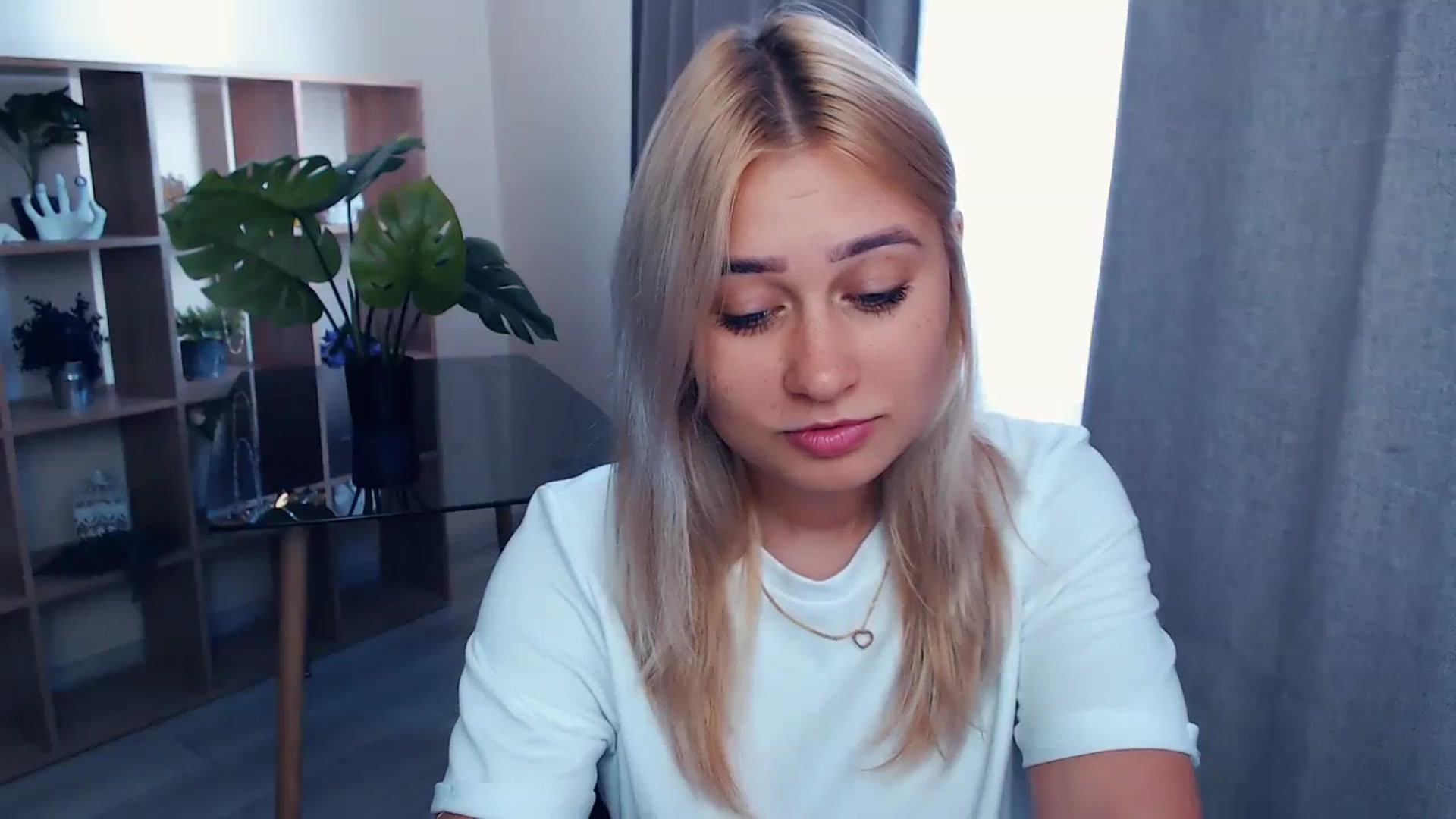 Gallery image thumbnail from Kukla_kolduna's myfreecams stream on, 08/03/2023, 14:17 image 6 of 20